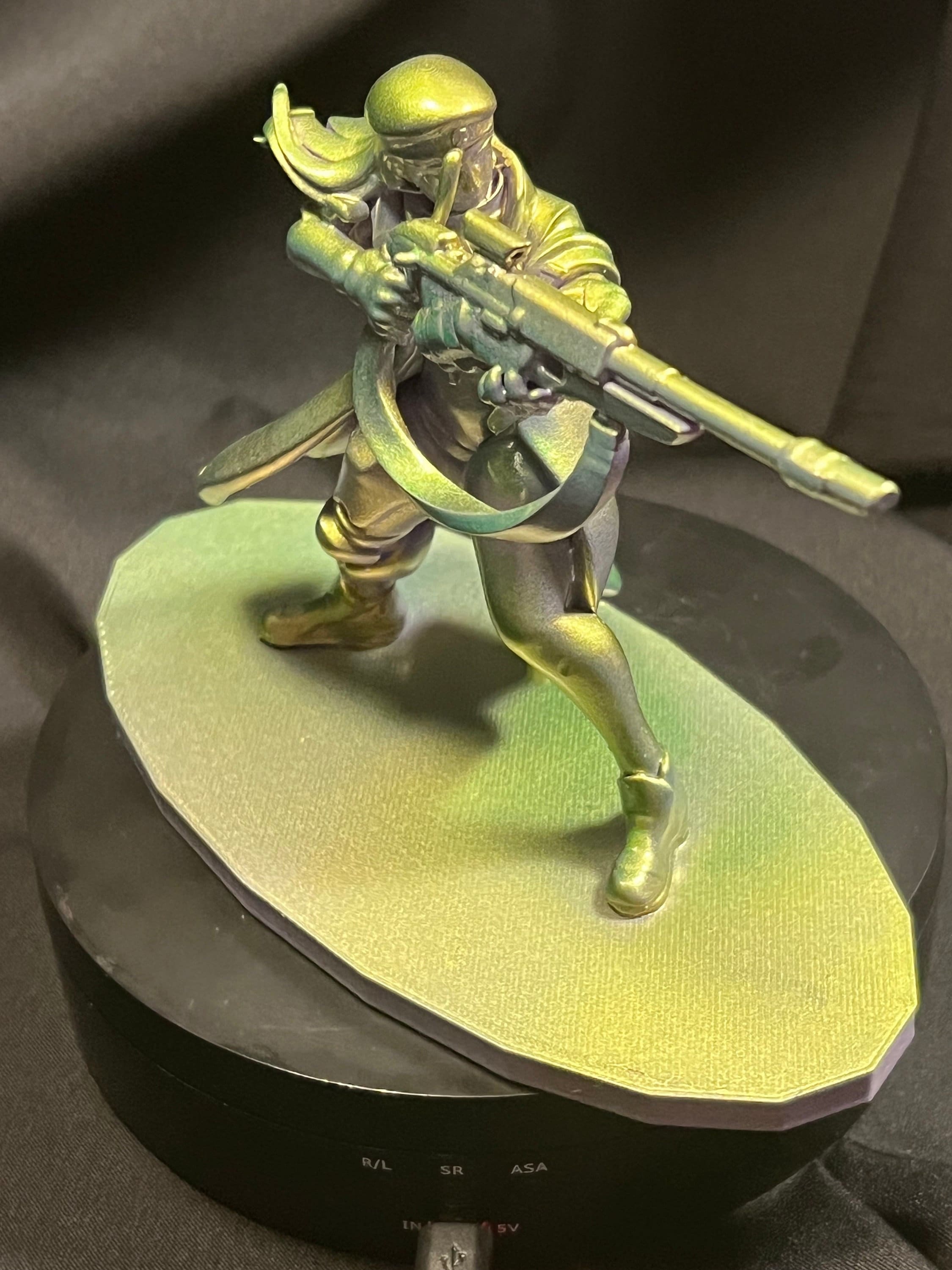 Sniper Woman / Soldier Figure