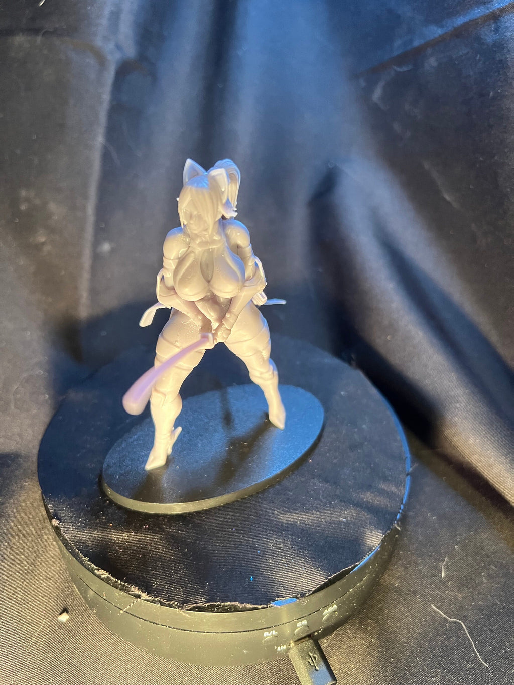Combat Feline Woman Figurine / Yoroichi Character Figure