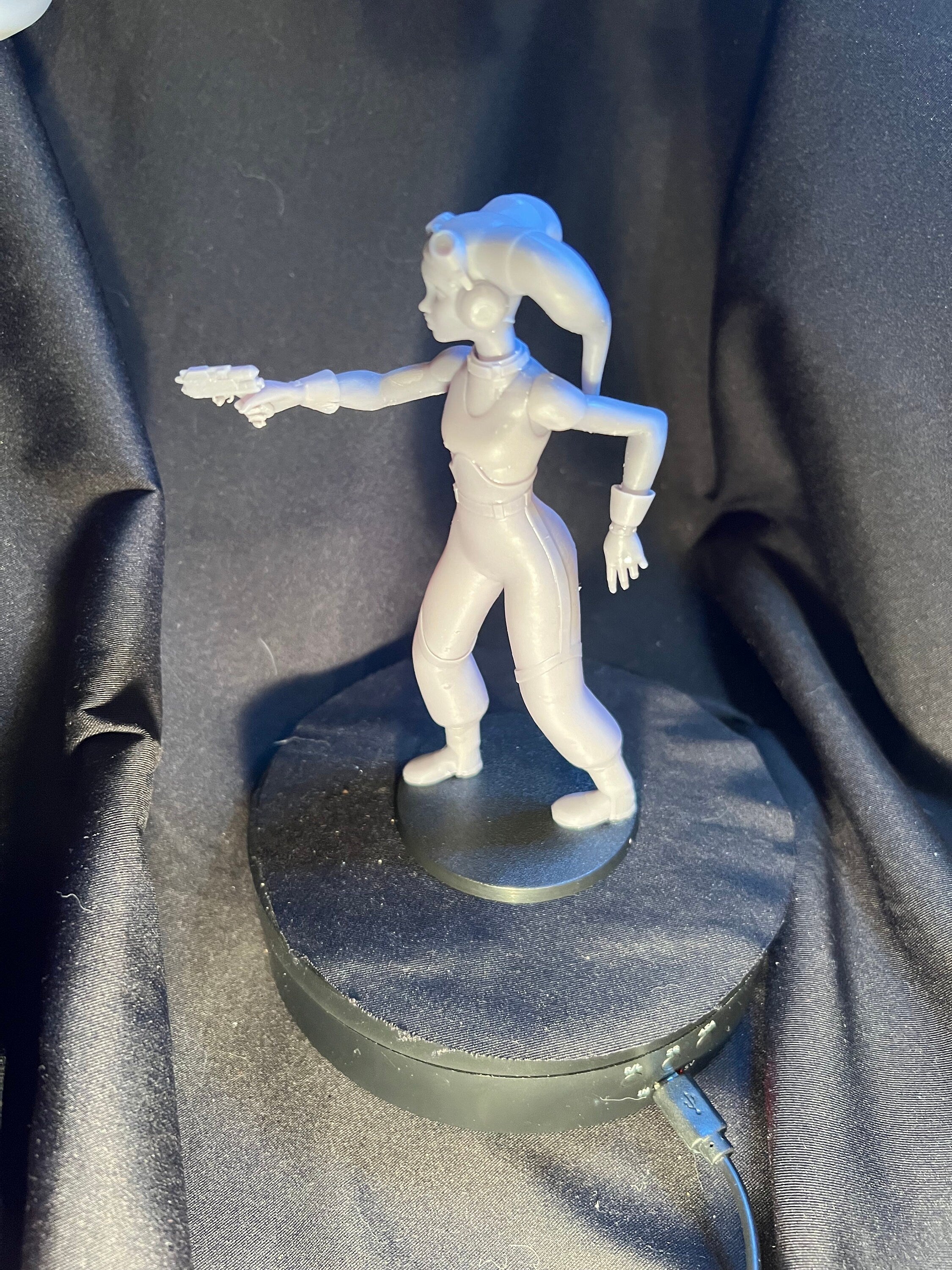 3D Printed Science Fiction Figurine: Cute Space Pilot Mom