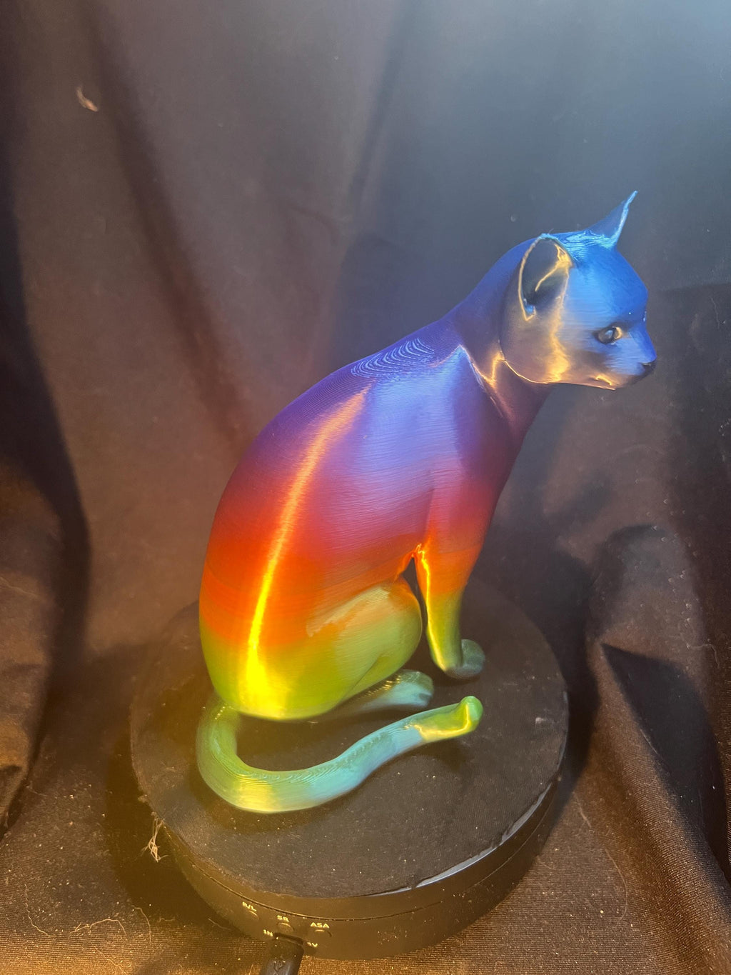 Elegant House Cat Statue: 6-Inch Cat Model