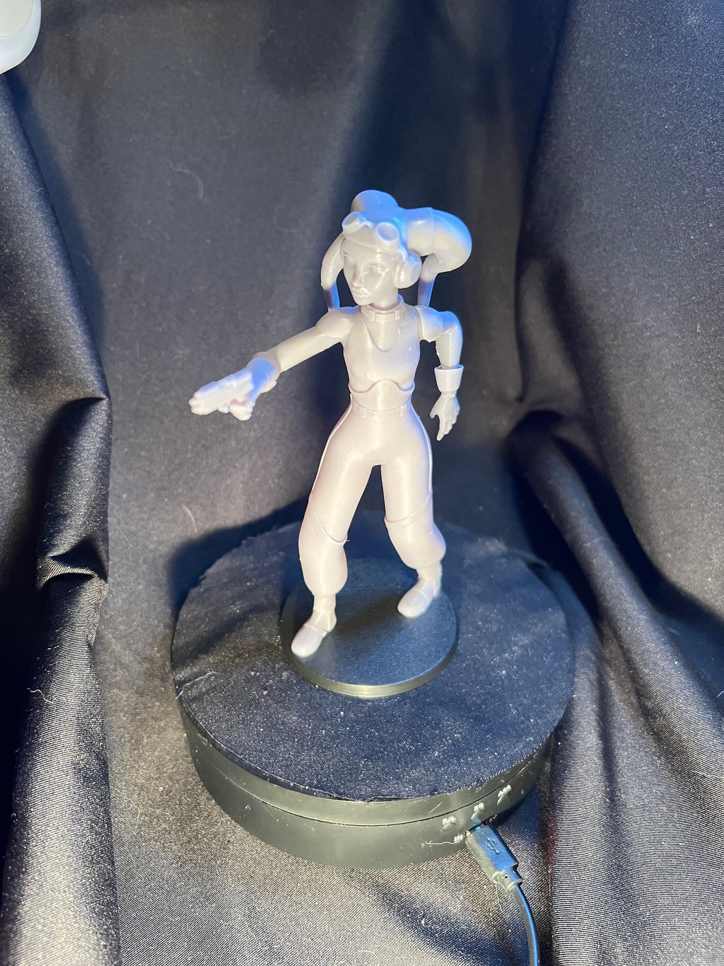 3D Printed Science Fiction Figurine: Cute Space Pilot Mom