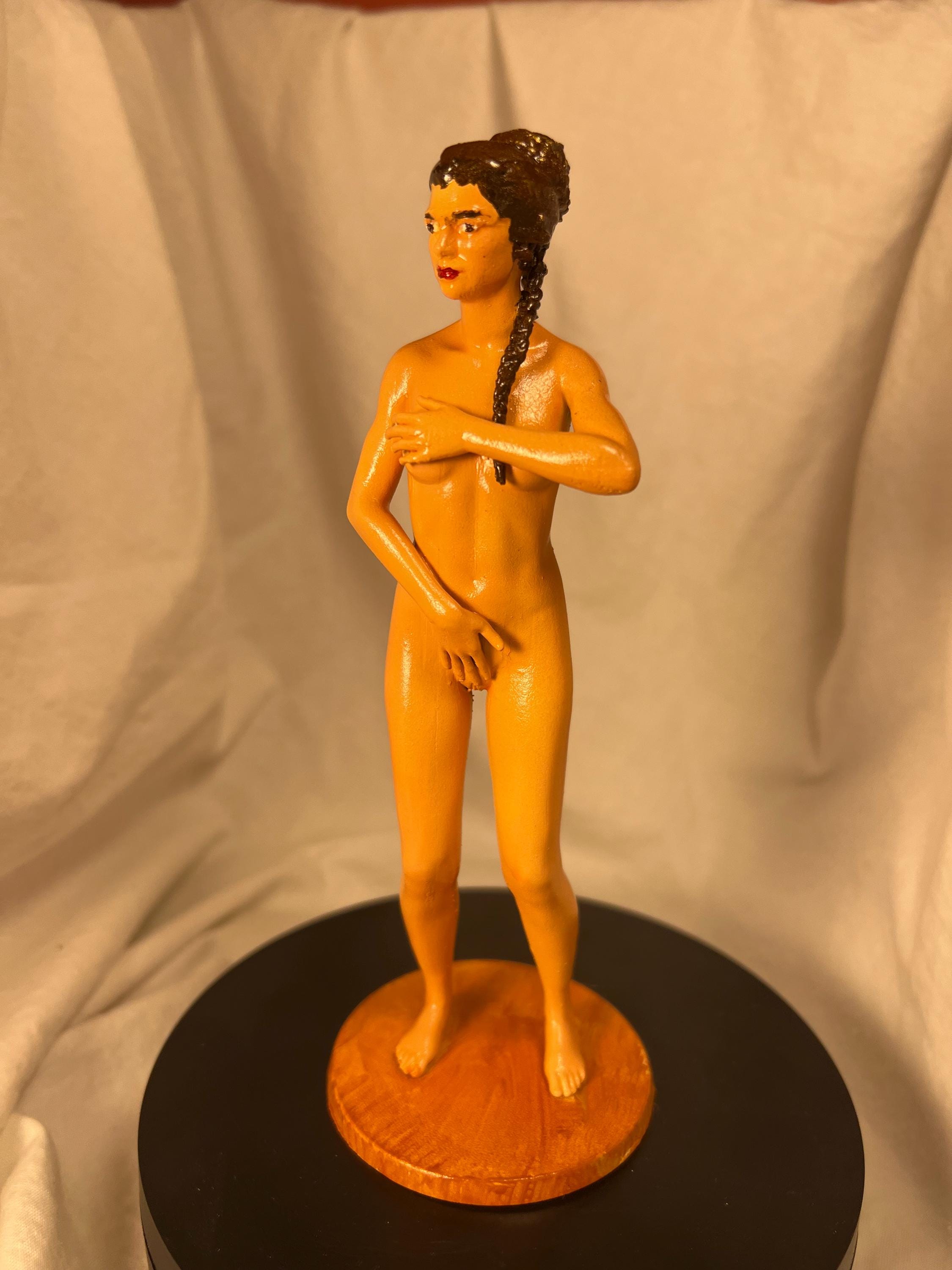 Science Fiction Queen / Senator Live Action Nude / Sexy Space Woman