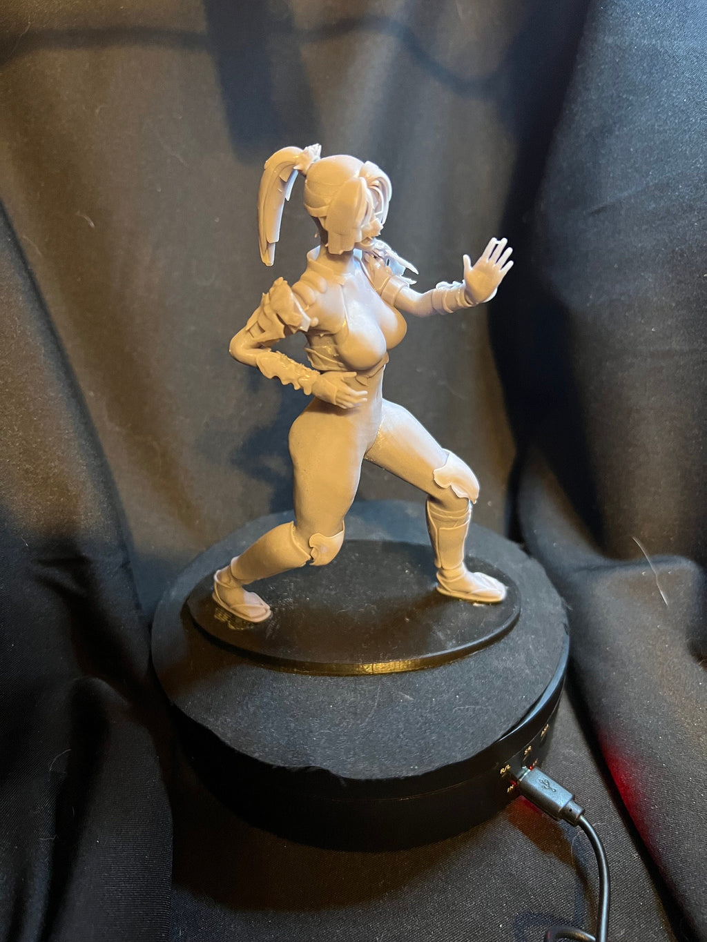 Taki Ninja Woman Figurine / Unarmed Warrior Figure