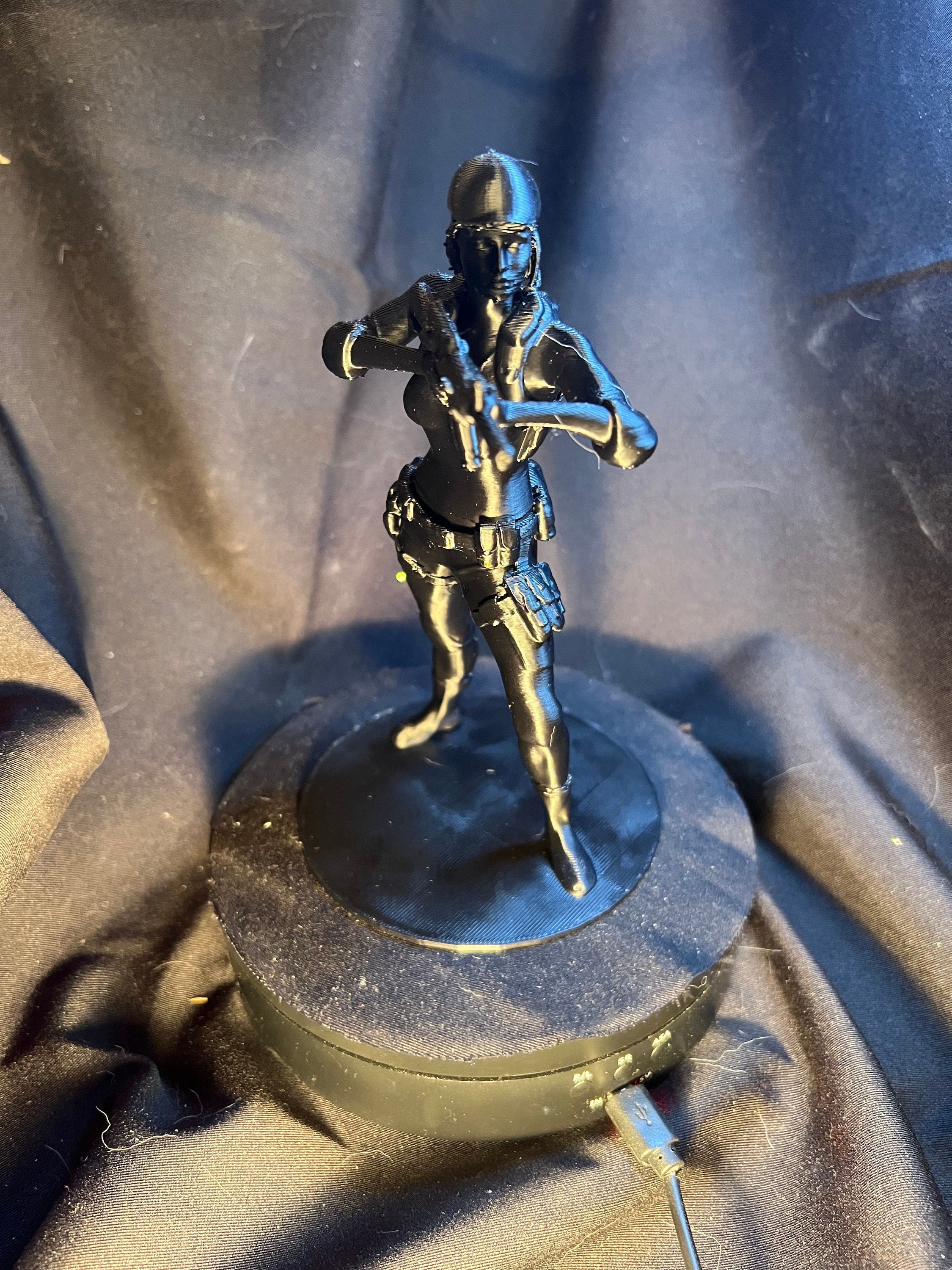 Jill Fighter Figurine / Soldier Woman Figure