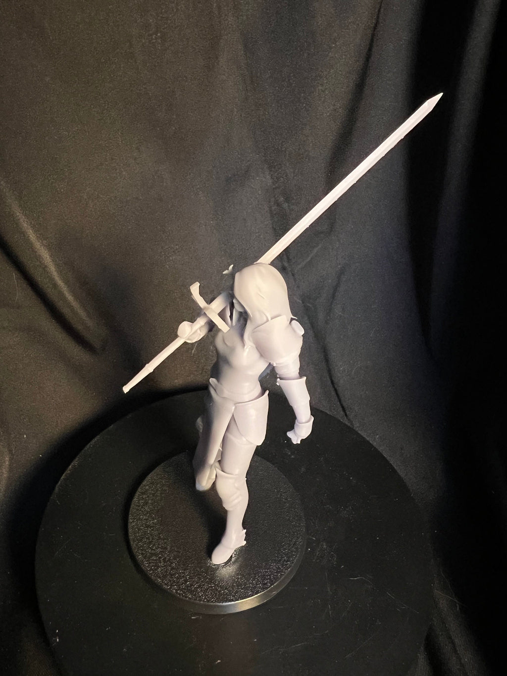 Female Knight Figure / Woman Warrior with a Greatsword