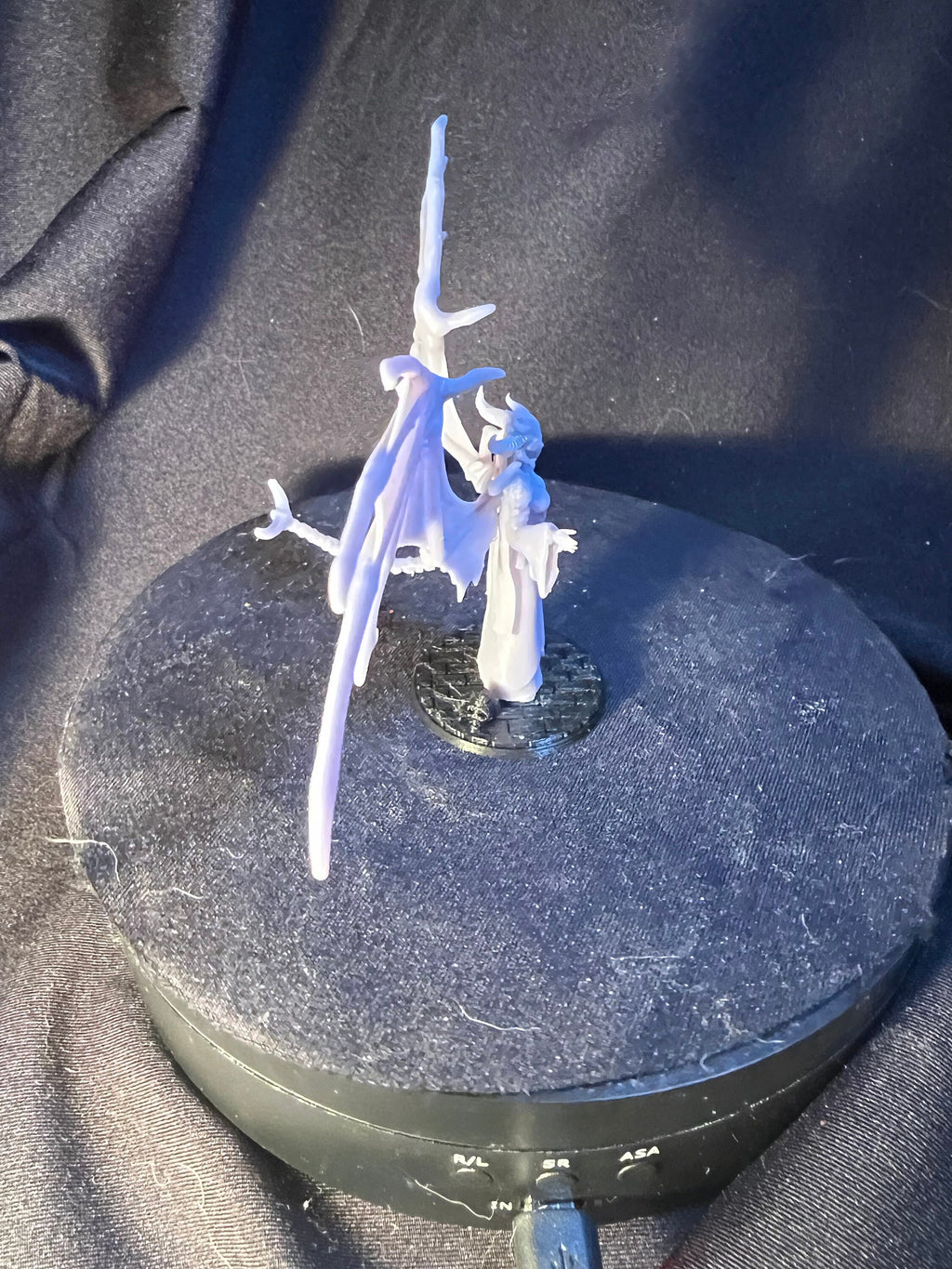 Daughter of Darkness, Demon mini