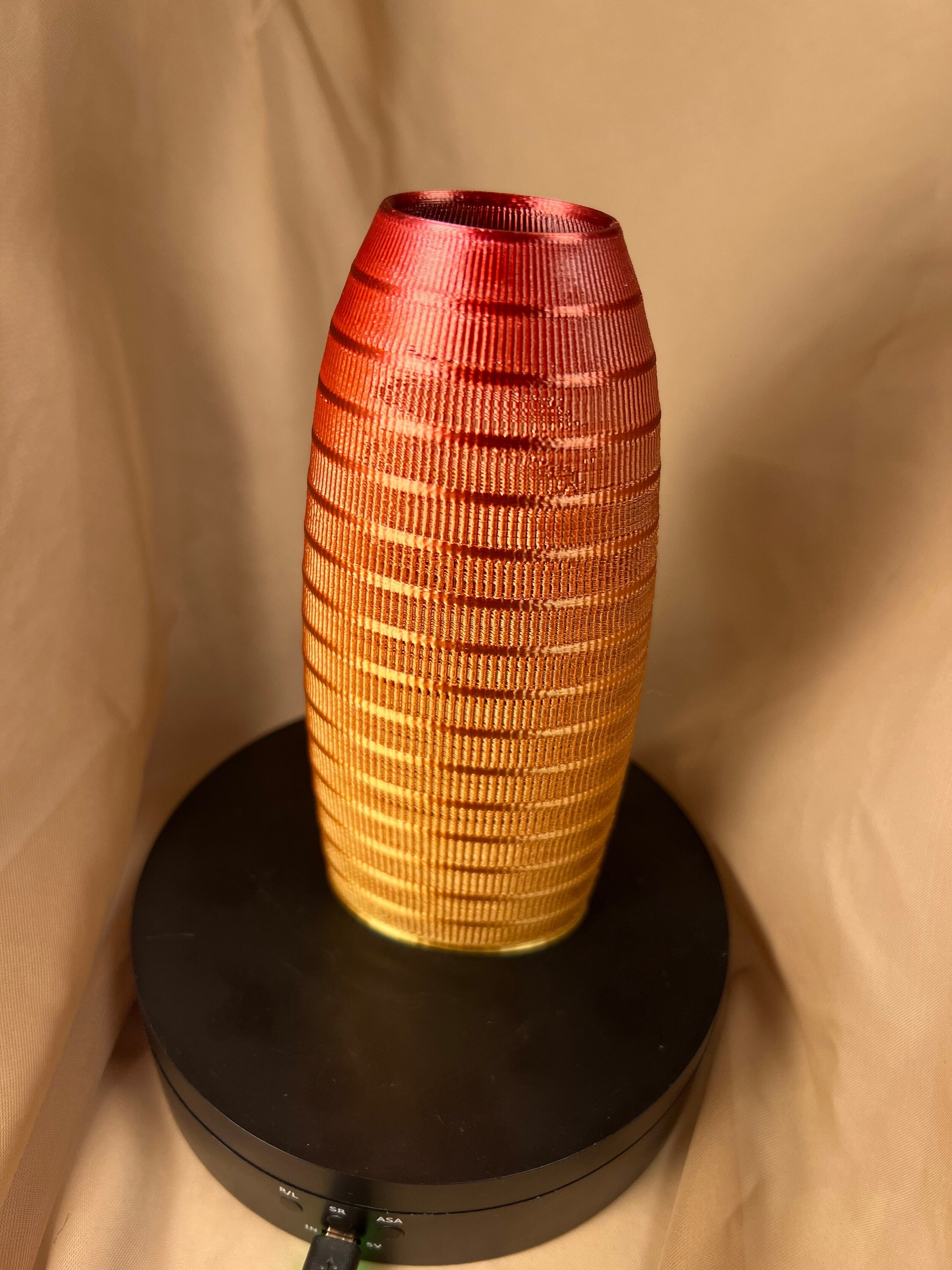 Decorative Mesh Vase / Oval Shaped Vase