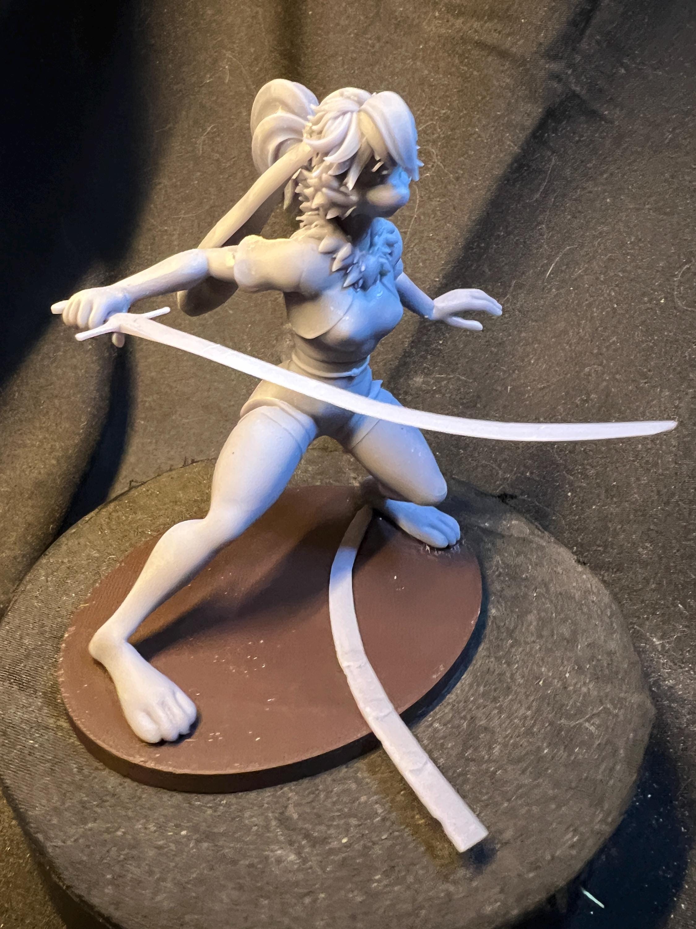 Rabbit Woman Toon with Shamshir figure (Lop)