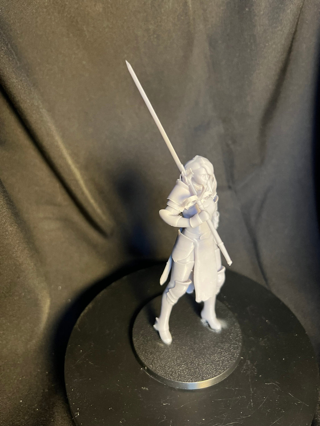 Female Knight Figure / Woman Warrior with a Greatsword
