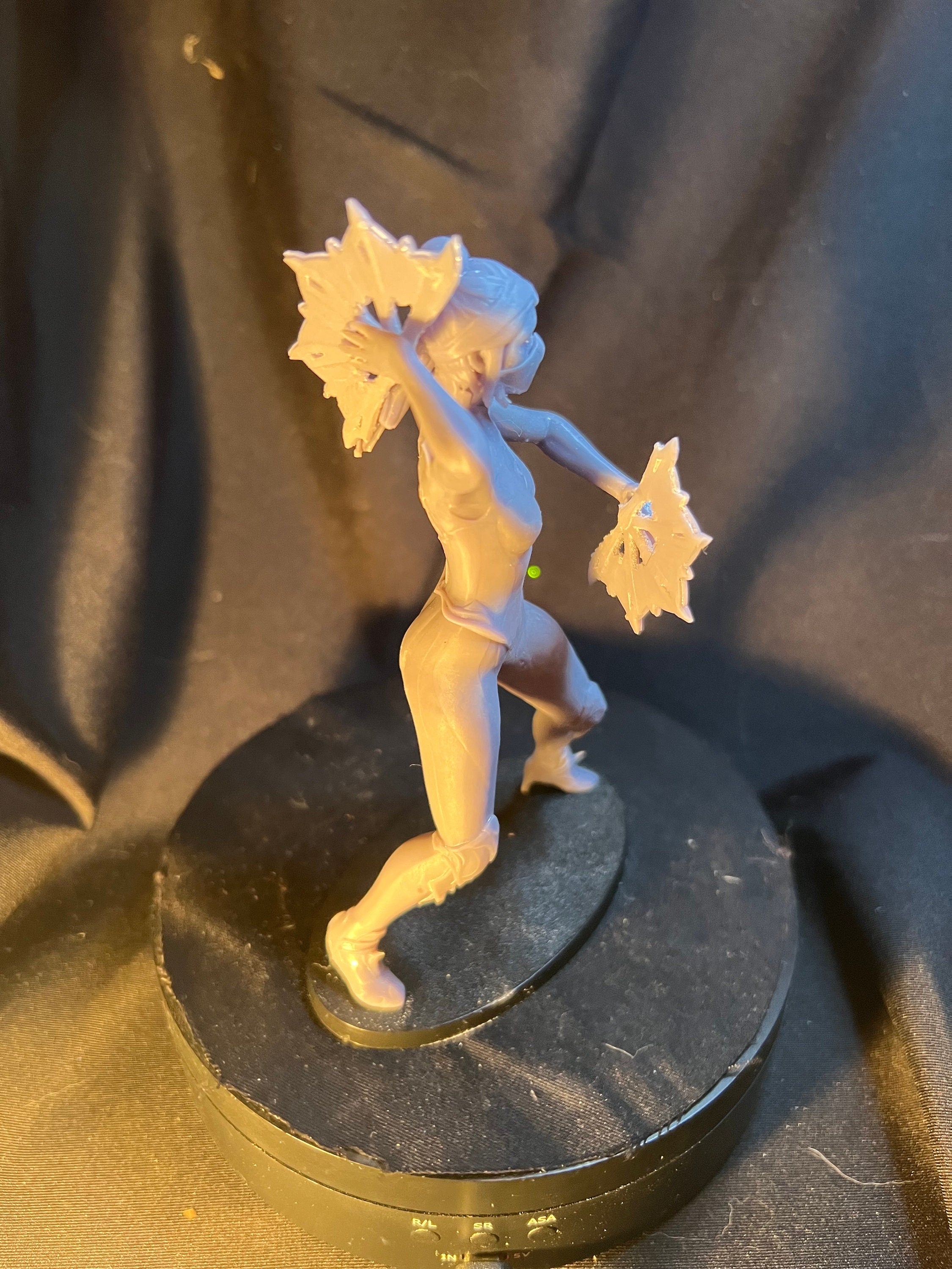 Ninja Woman Figurine / Fan Wielding Warrior Figure