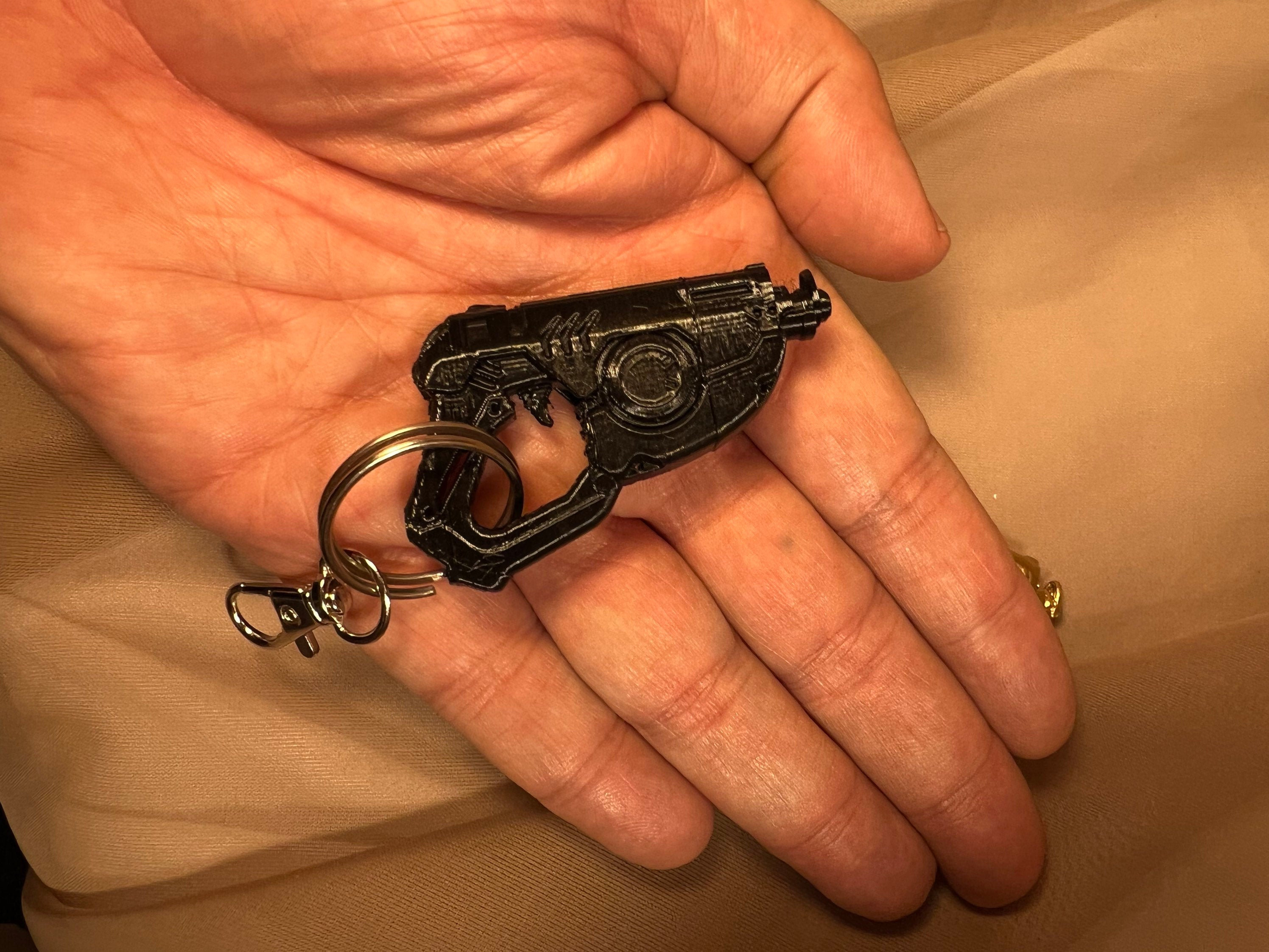 Overwatch Tracer gun keychain