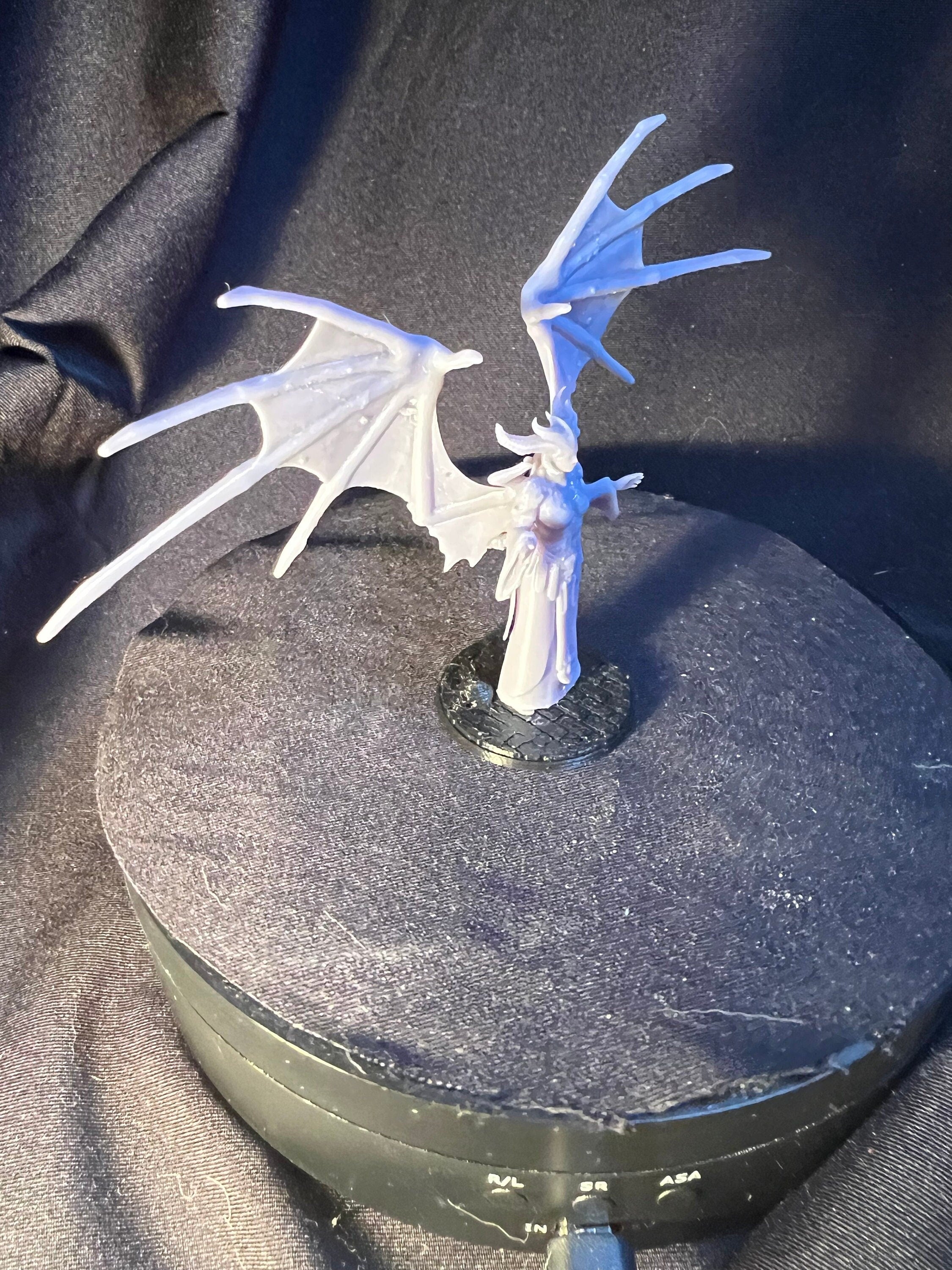Daughter of Darkness, Demon mini