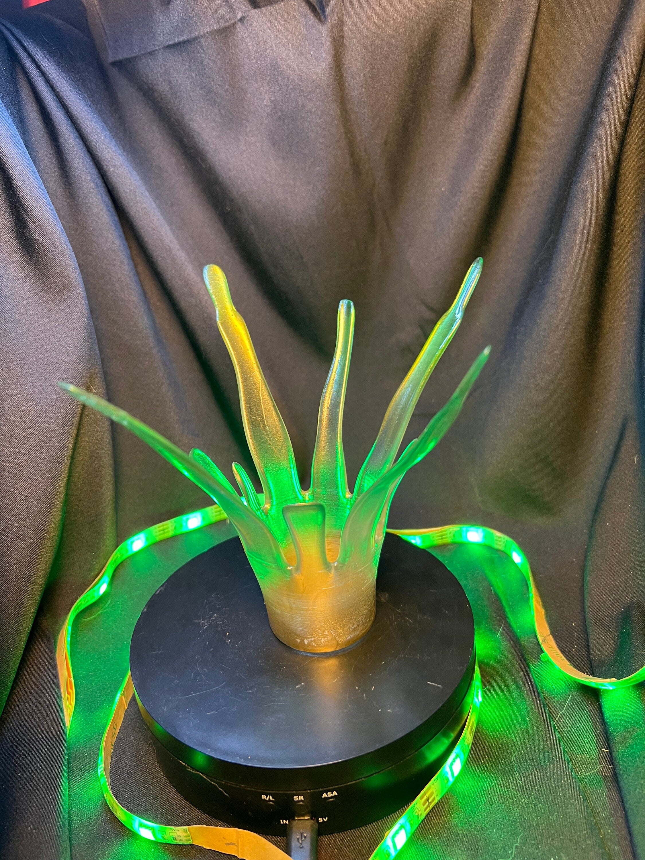 Splash Shaped Clear Green and Gold Flower Vase