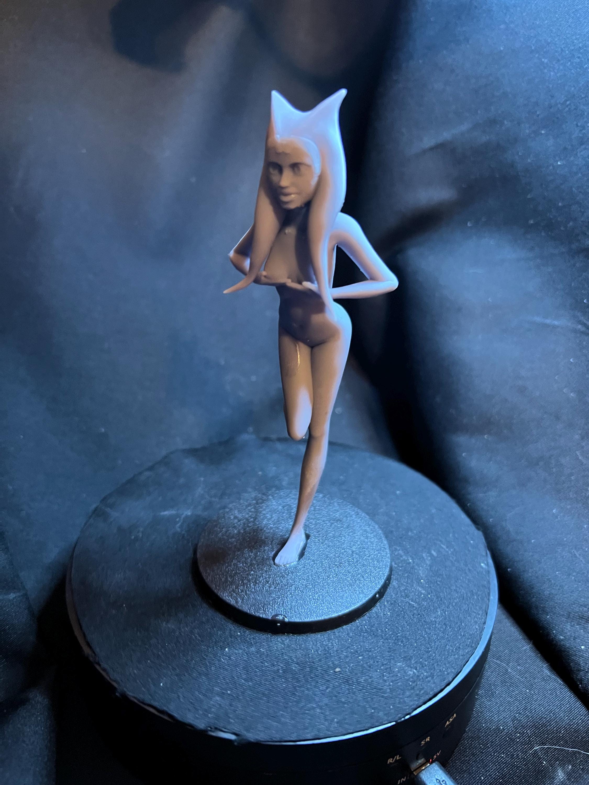 Sexy Alien Fantasy Woman Figurine (Nude)