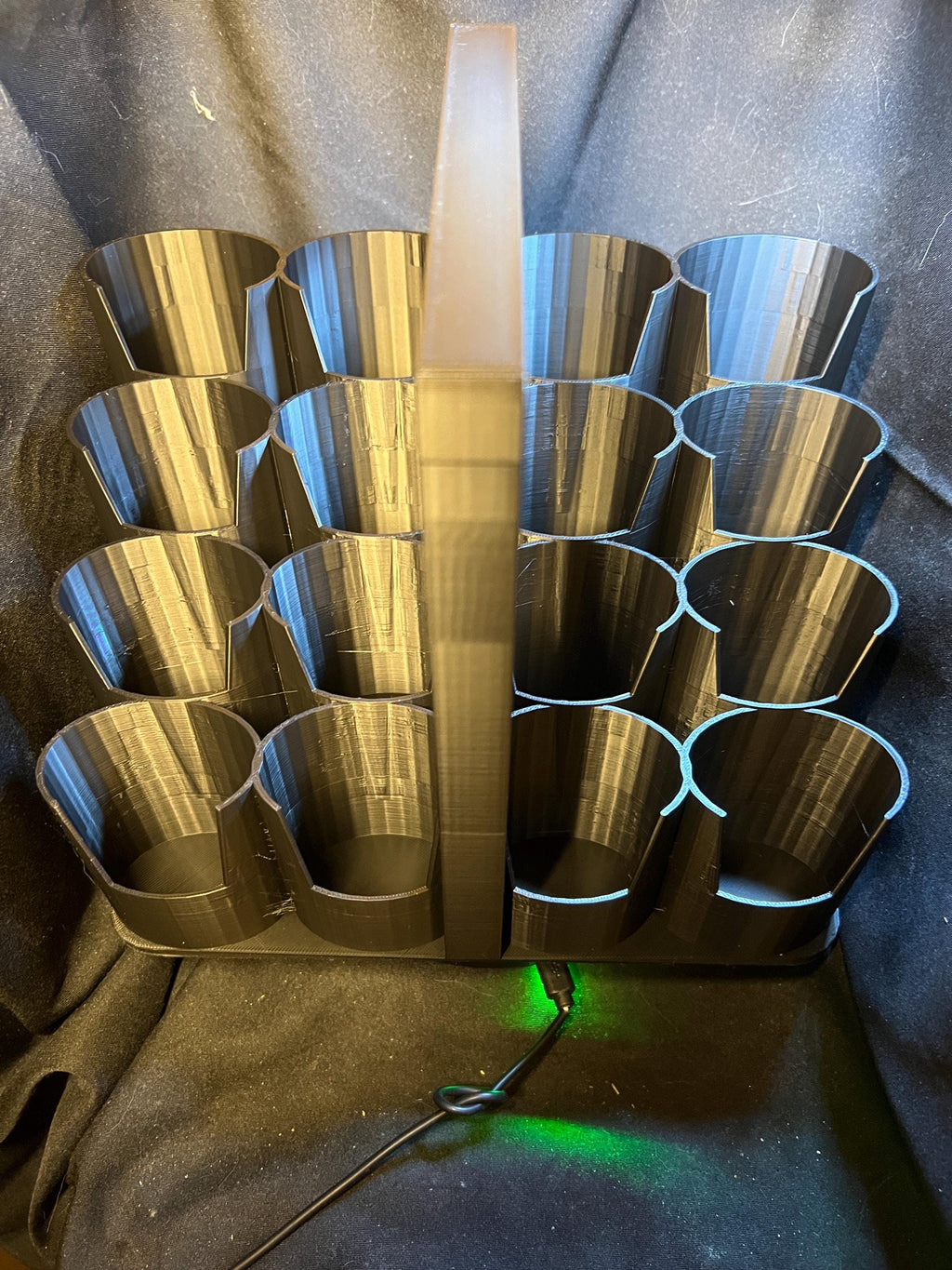 16 Slot Stepped Paint Tube Holder with carry handle for 4 oz/120 ml Tubes