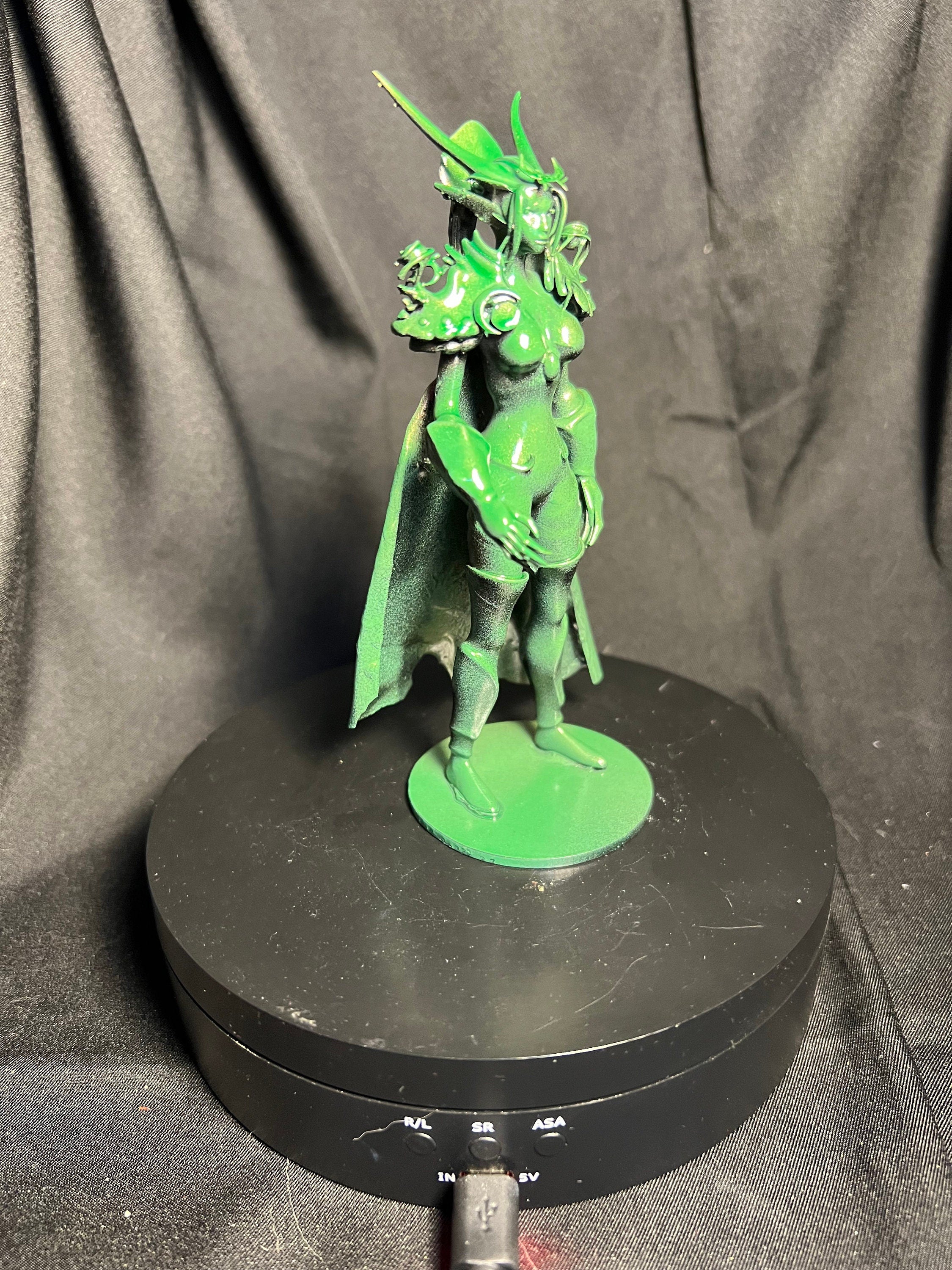 Female Dragonborn Human Form Figure