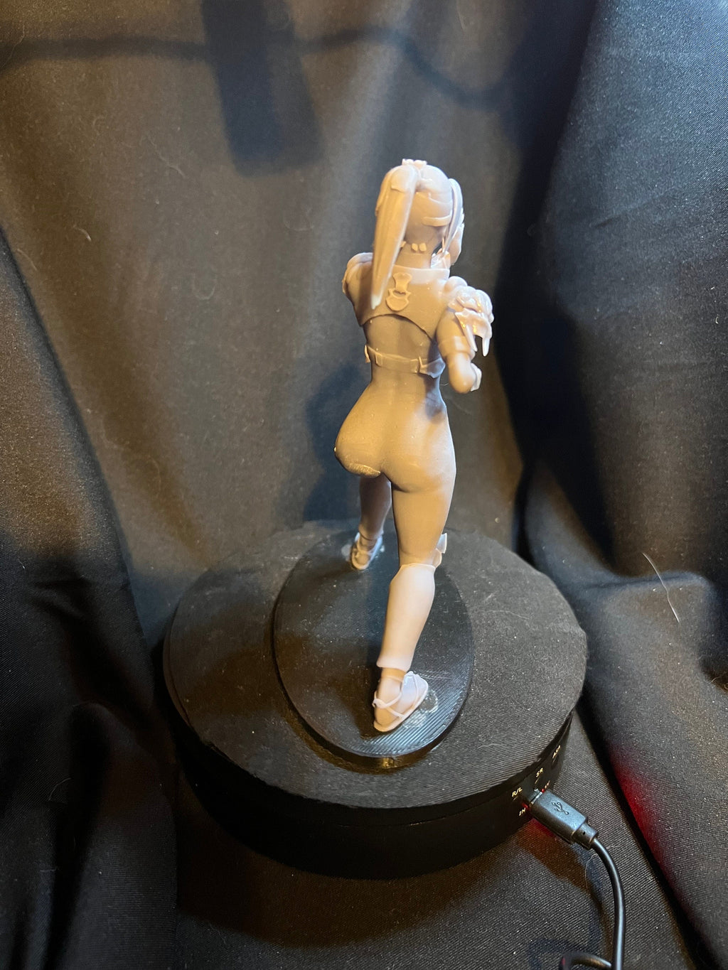 Taki Ninja Woman Figurine / Unarmed Warrior Figure