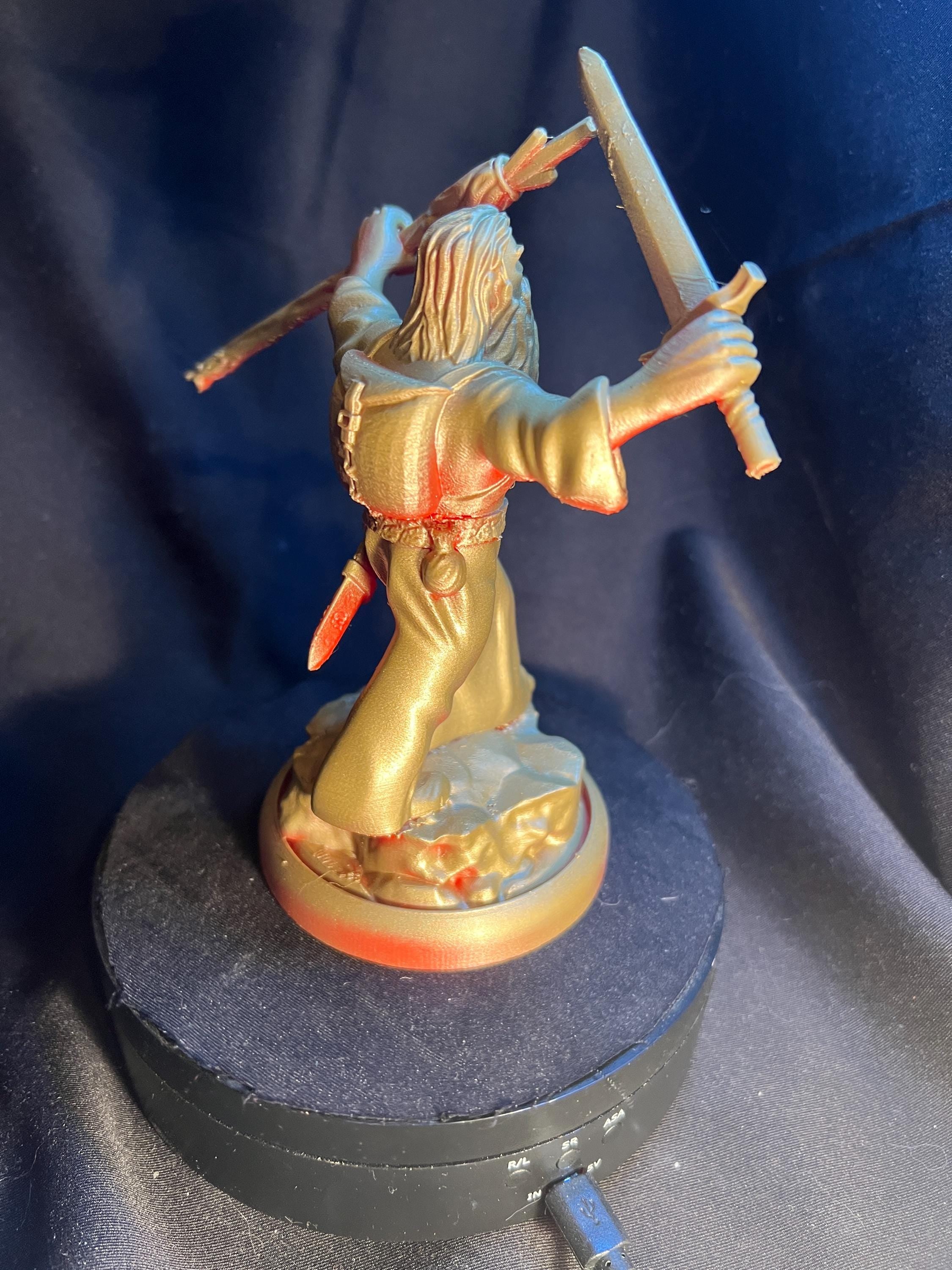 Fantasy Wizard Figure / Dungeons and Dragons Mage Model