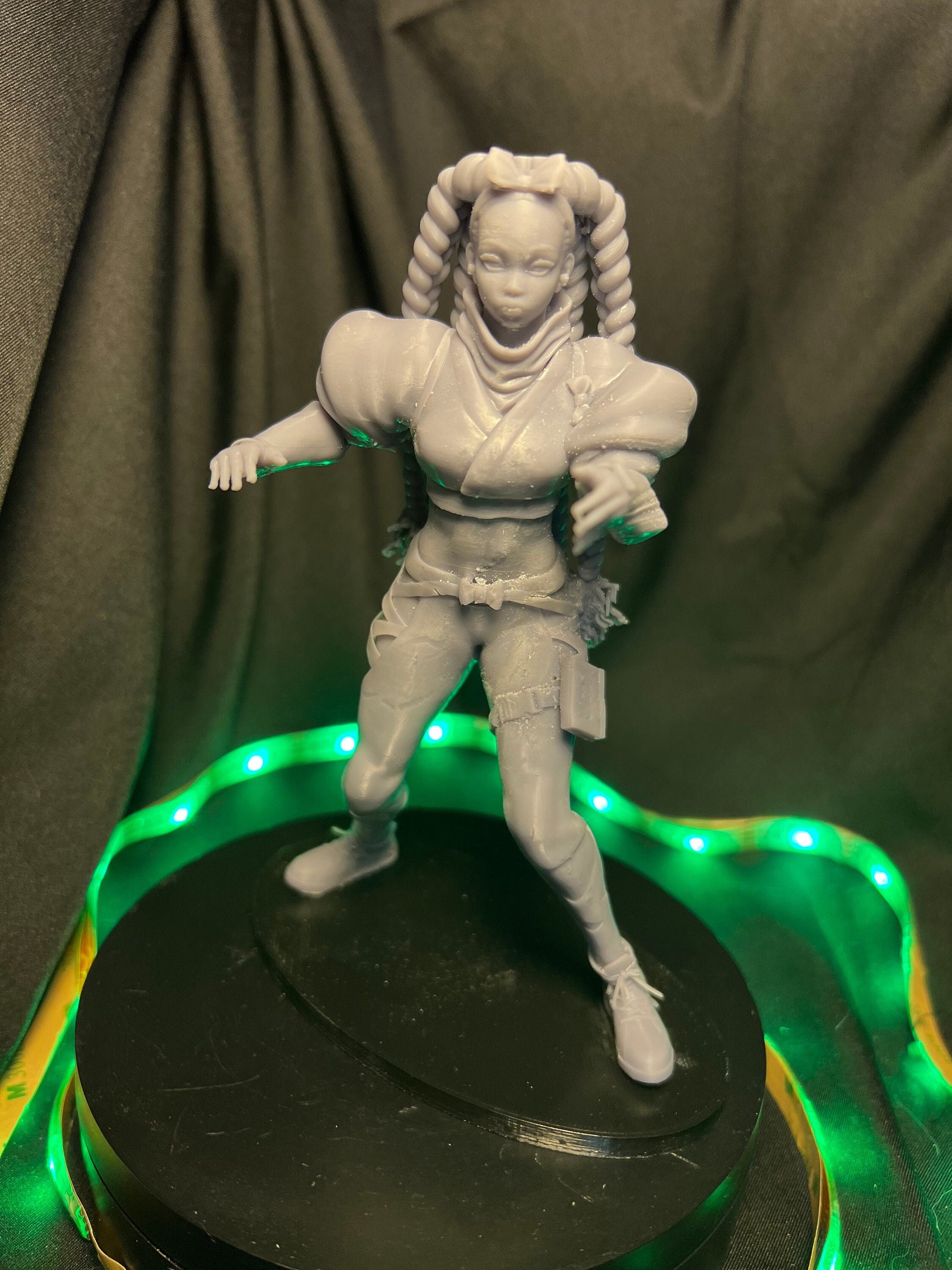 Kimberly Fighting Girl Figure / Woman with Braids from Street Fighter