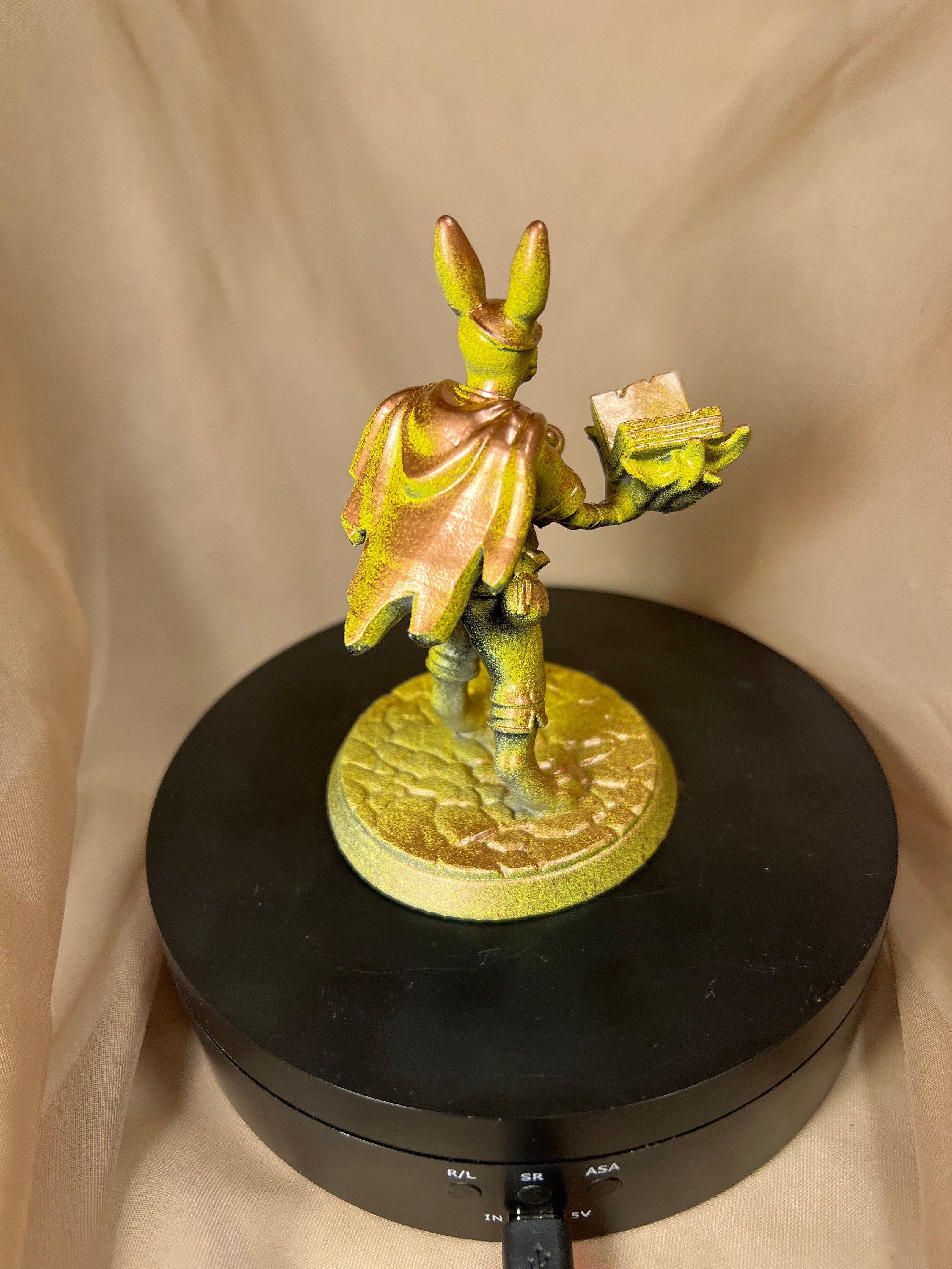 Haregon (Rabbit Folk) Mage Figure / Dungeons and Dragons Rabbit Model