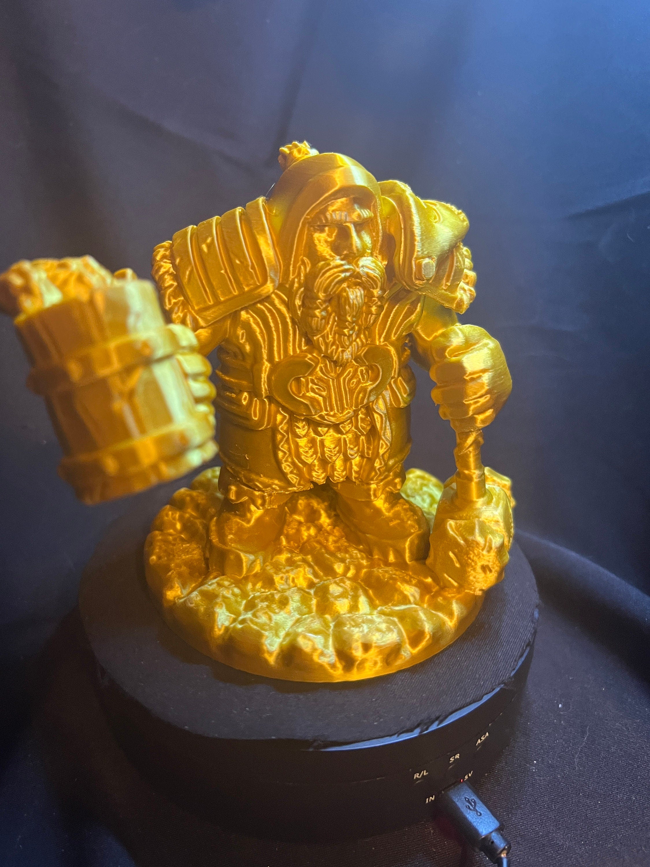 Beer-Drinking Dwarf Warrior / Fantasy Dwarven Figure