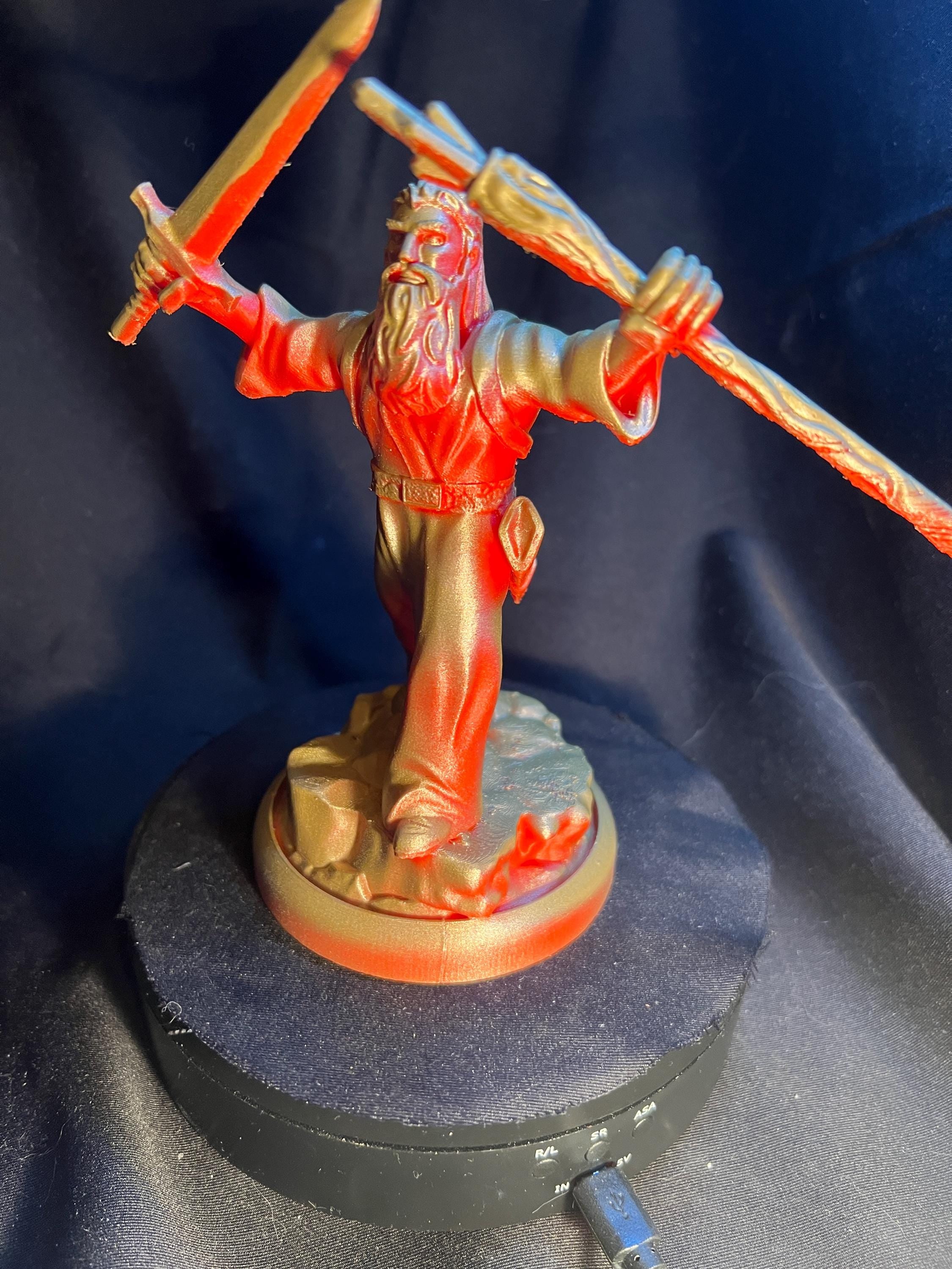 Fantasy Wizard Figure / Dungeons and Dragons Mage Model