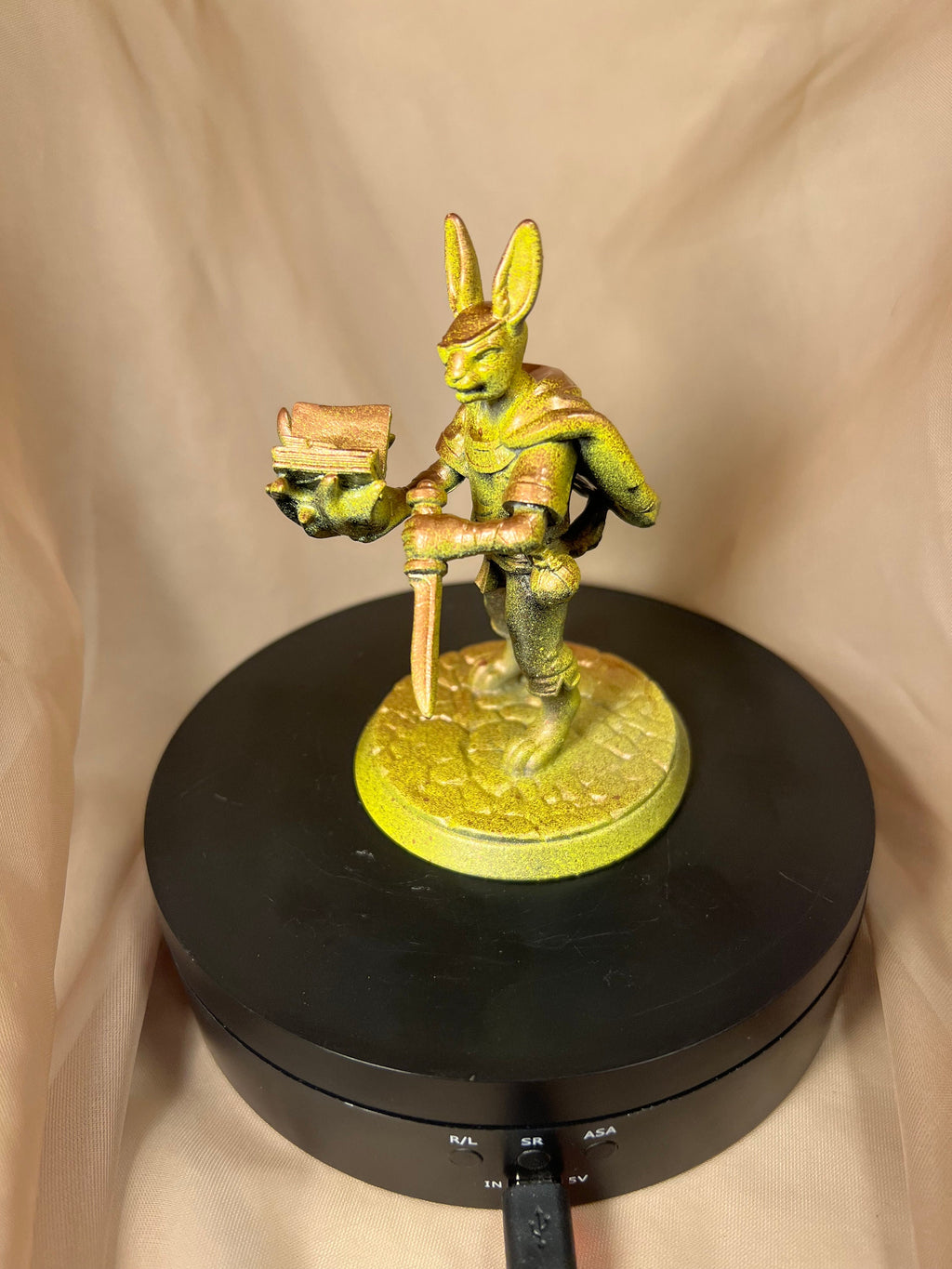 Haregon (Rabbit Folk) Mage Figure / Dungeons and Dragons Rabbit Model