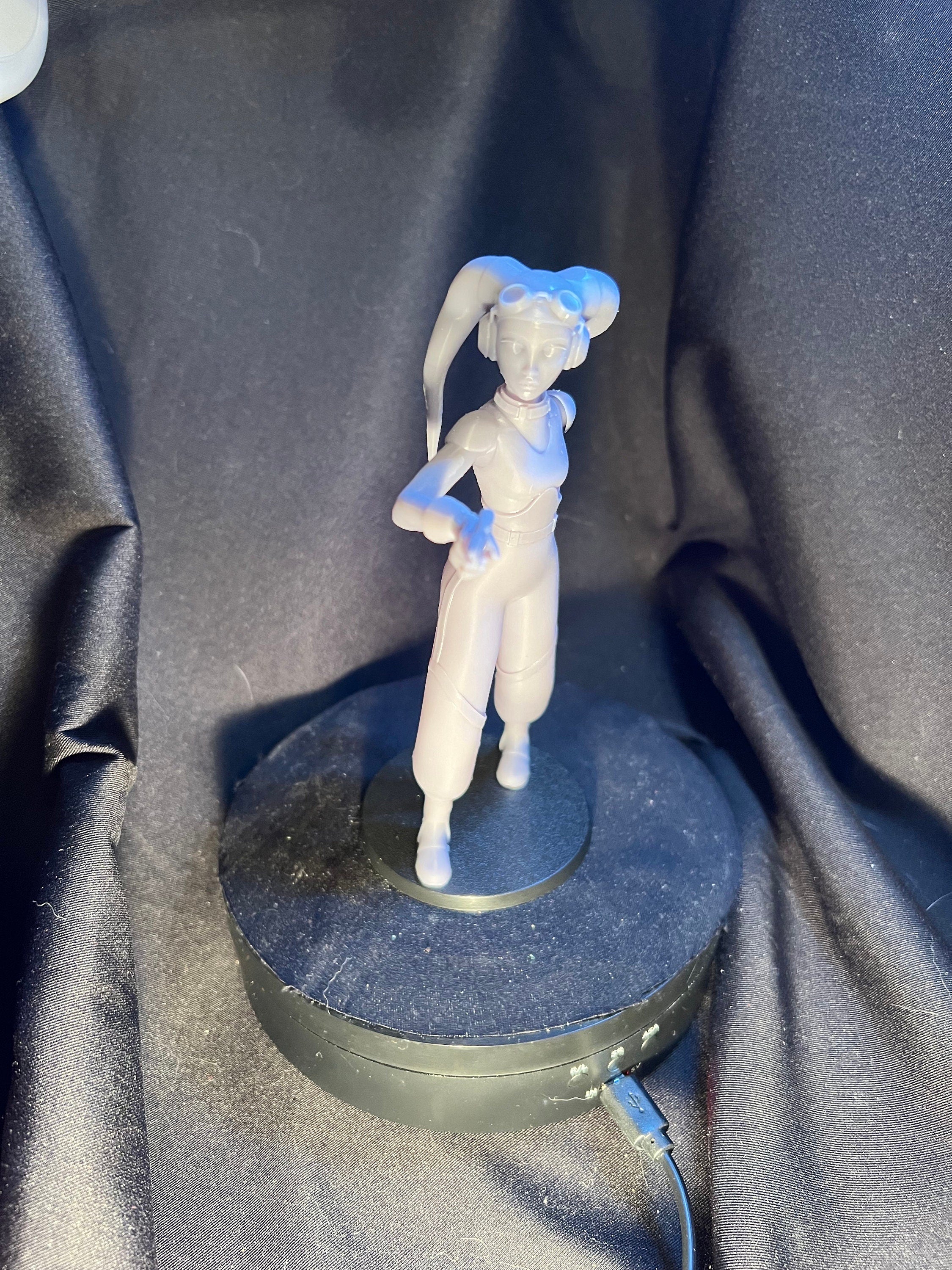 3D Printed Science Fiction Figurine: Cute Space Pilot Mom
