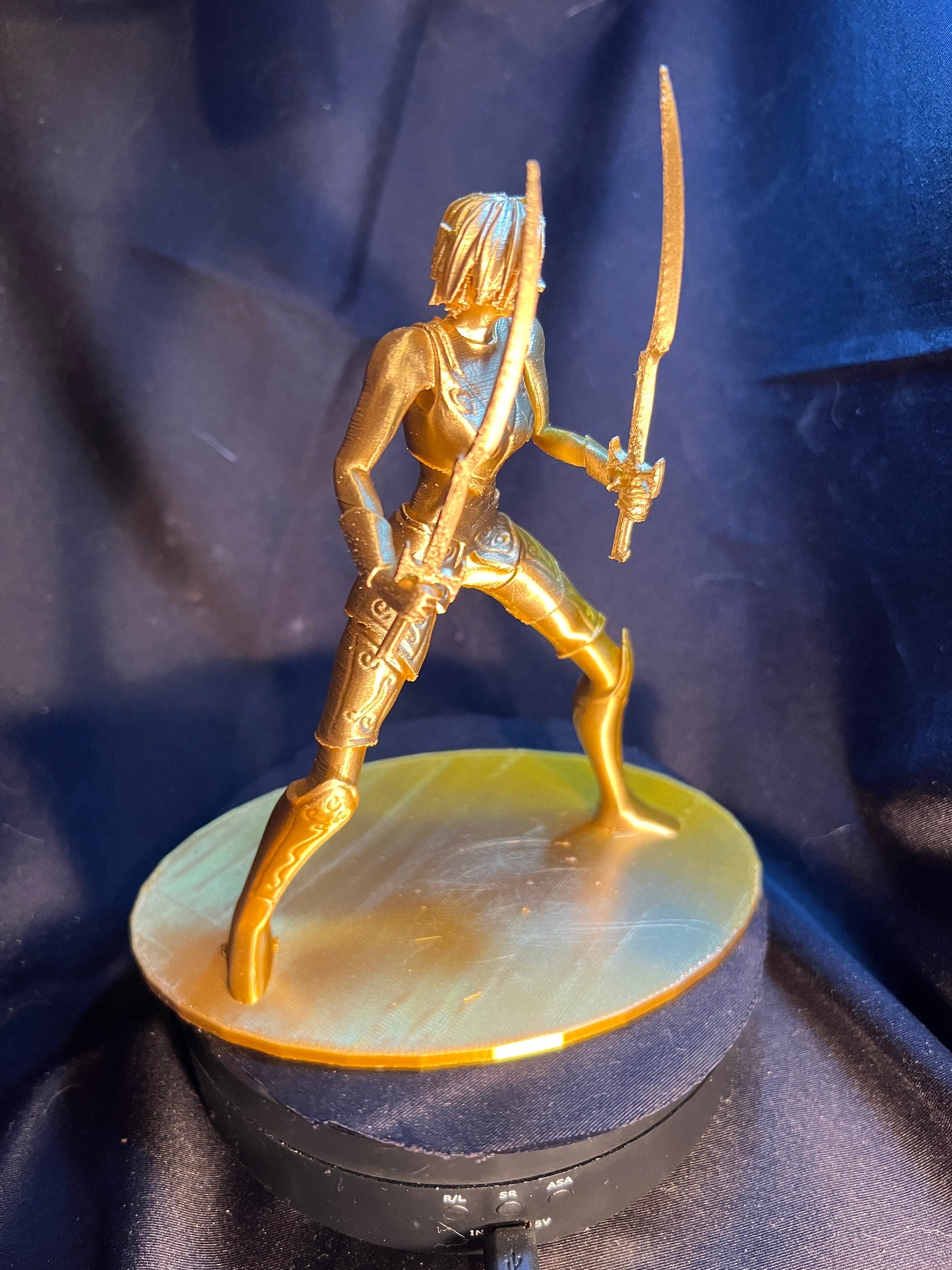 Dark Elf Warrior / Fantasy Elf Woman Figure