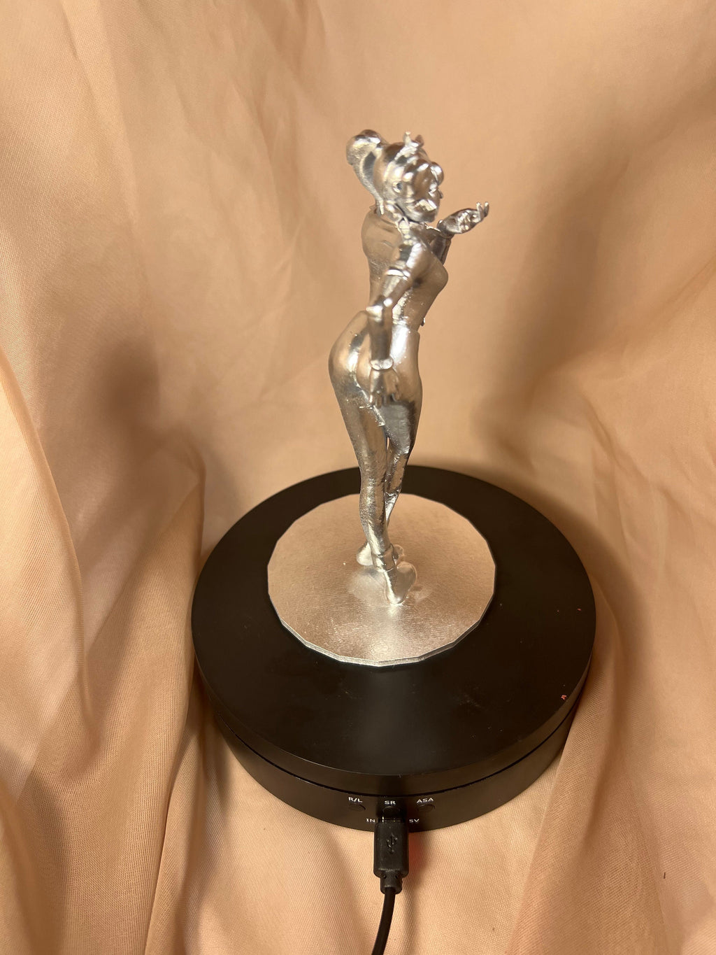 Gamer Girl Blowing Kiss Figurine, 3D Printed Collectible, Gaming Enthusiast Gift