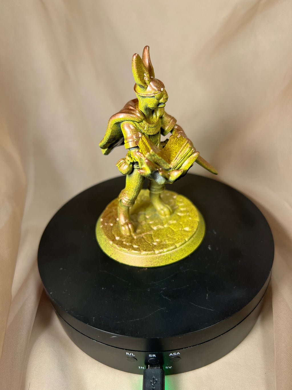 Haregon (Rabbit Folk) Mage Figure / Dungeons and Dragons Rabbit Model