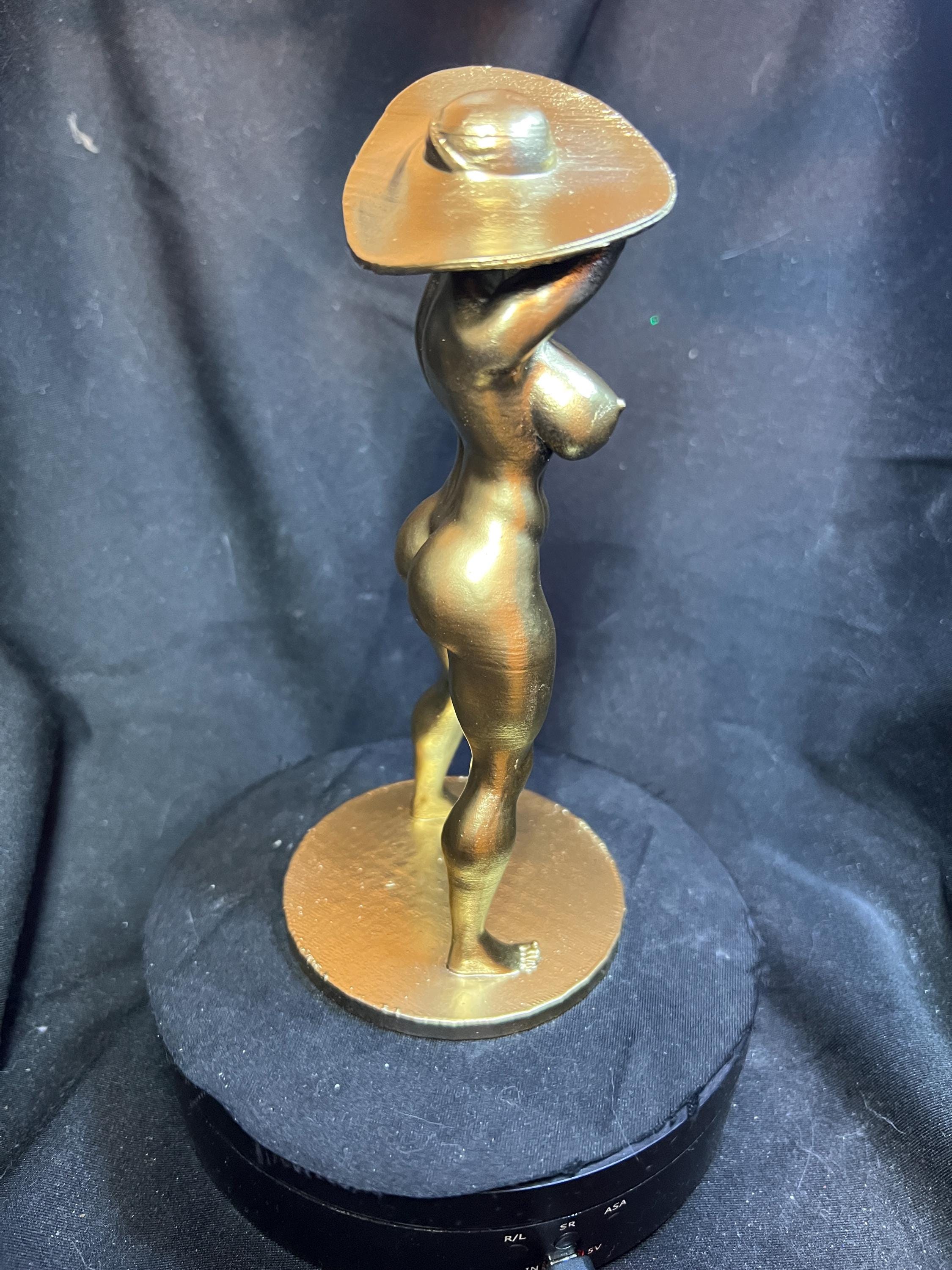 Sexy Game Mommy Alcina Figure