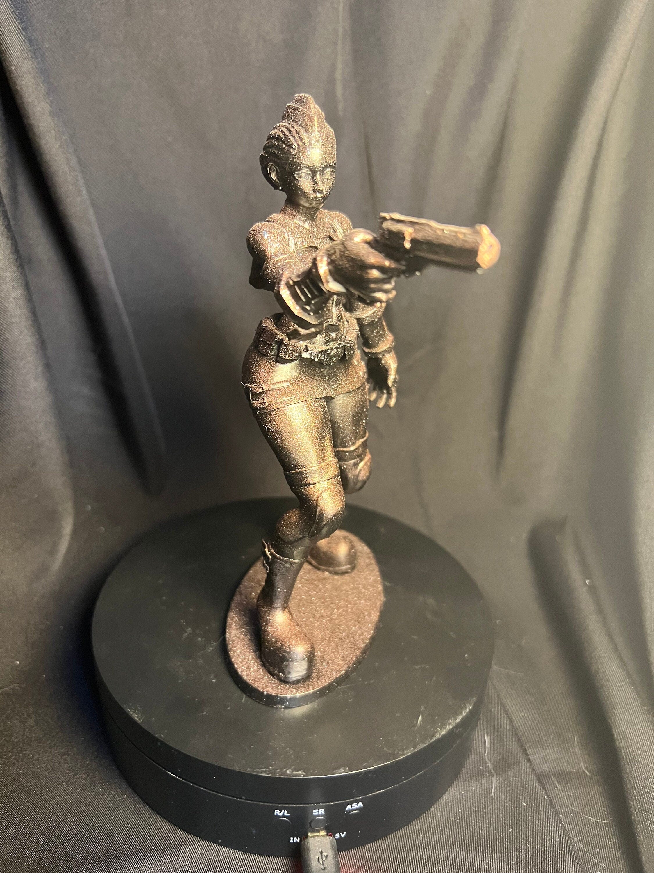 Cammy Police Woman Figure: Gaming Enthusiast Model
