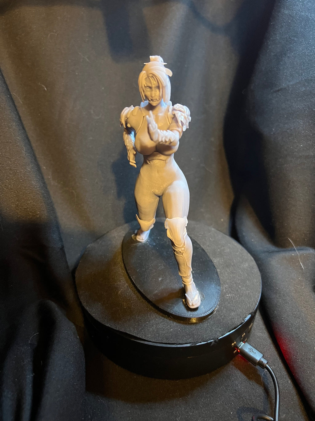 Taki Ninja Woman Figurine / Unarmed Warrior Figure
