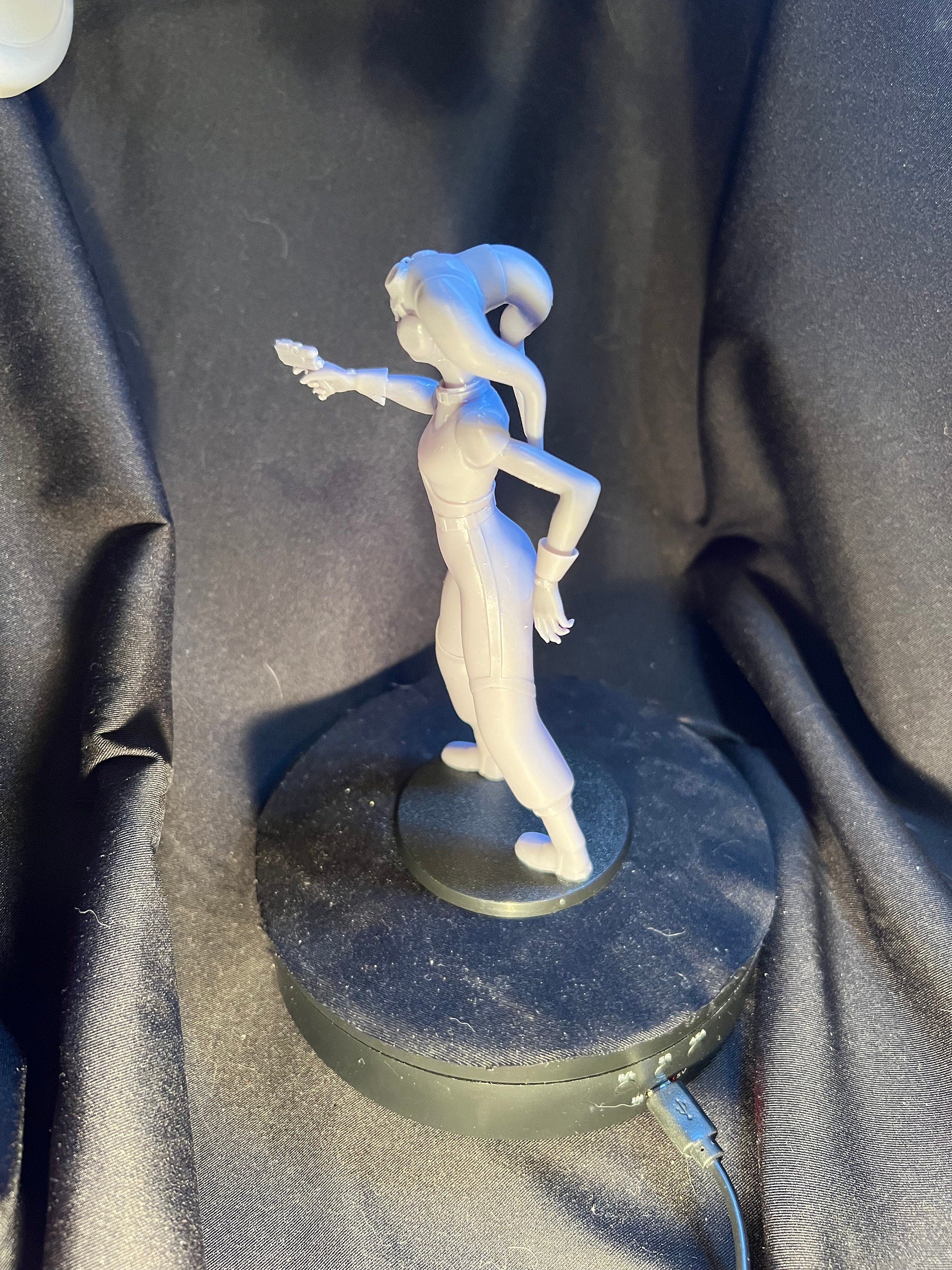 3D Printed Science Fiction Figurine: Cute Space Pilot Mom