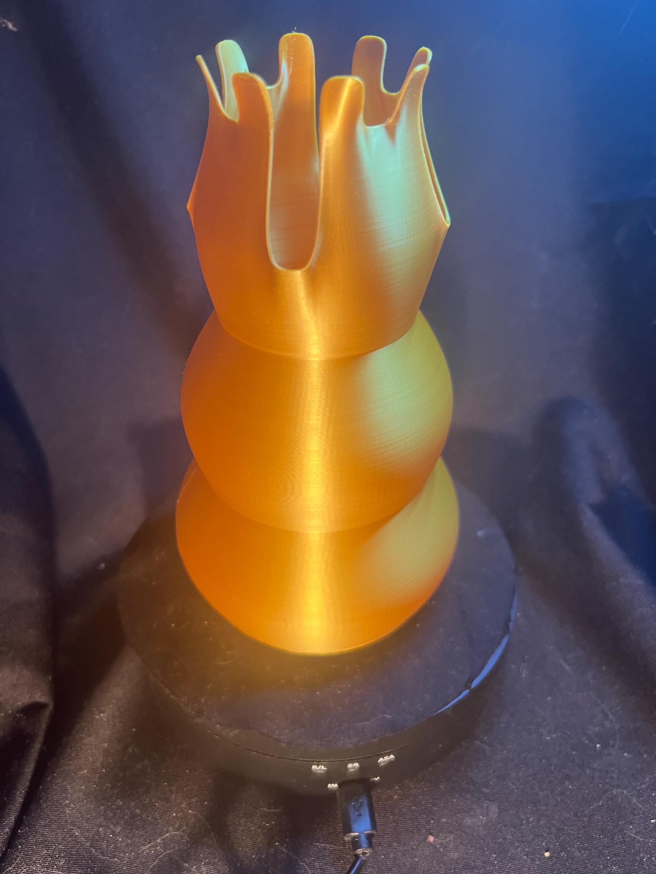3D Printed Crown Vase: Decorative Fancy Vase