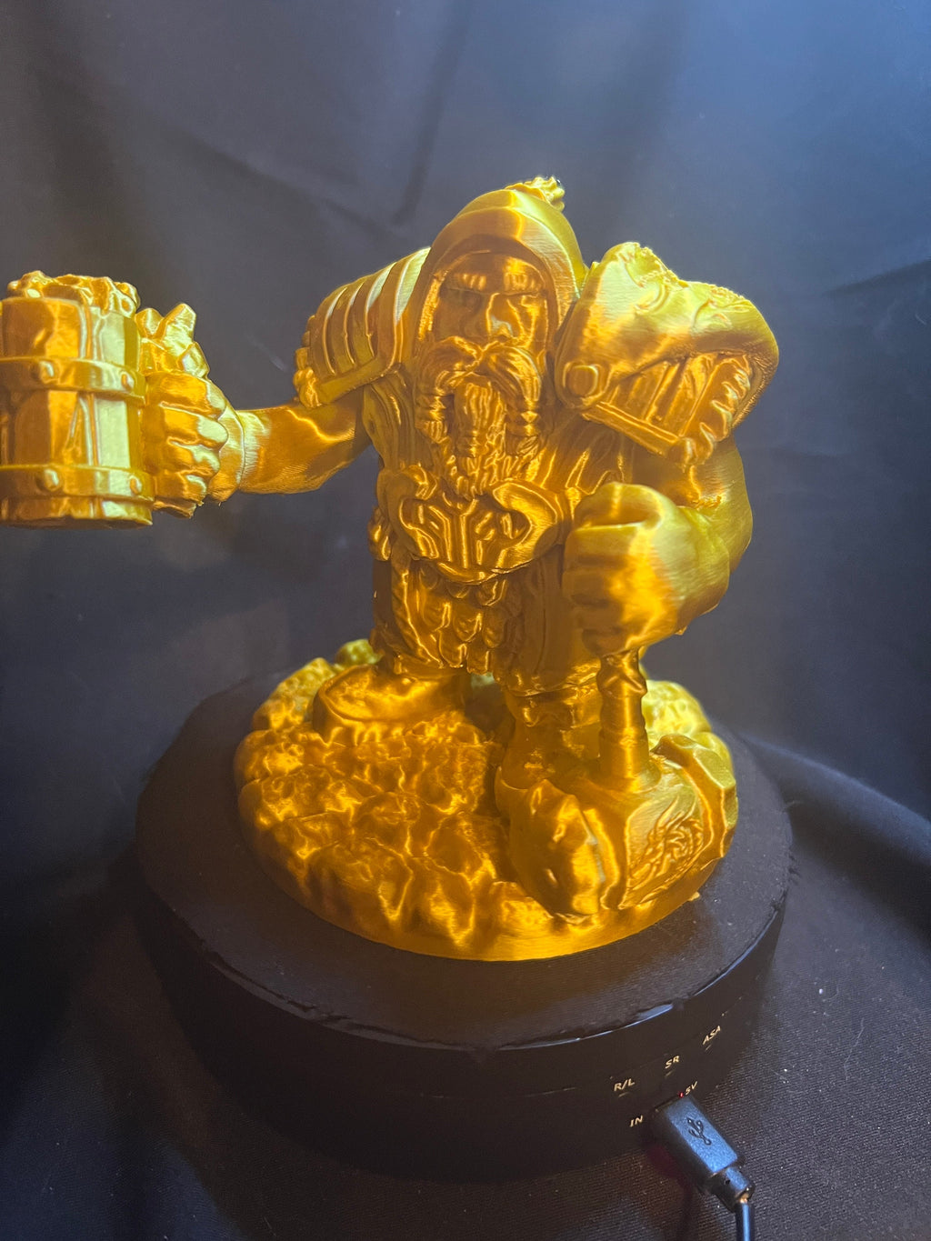 Beer-Drinking Dwarf Warrior / Fantasy Dwarven Figure