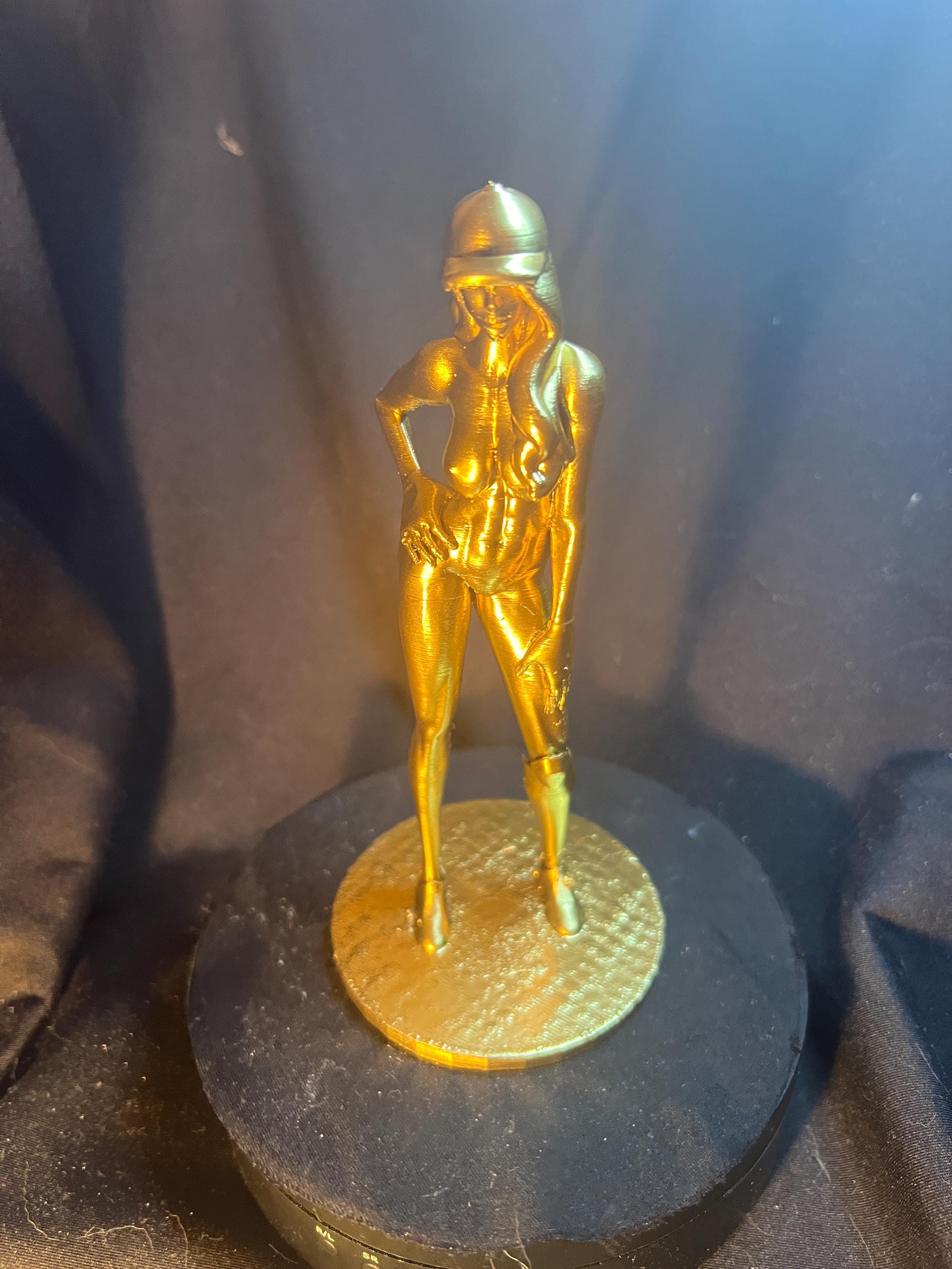Sexy Nude Woman / Naked Ball-Player Figure