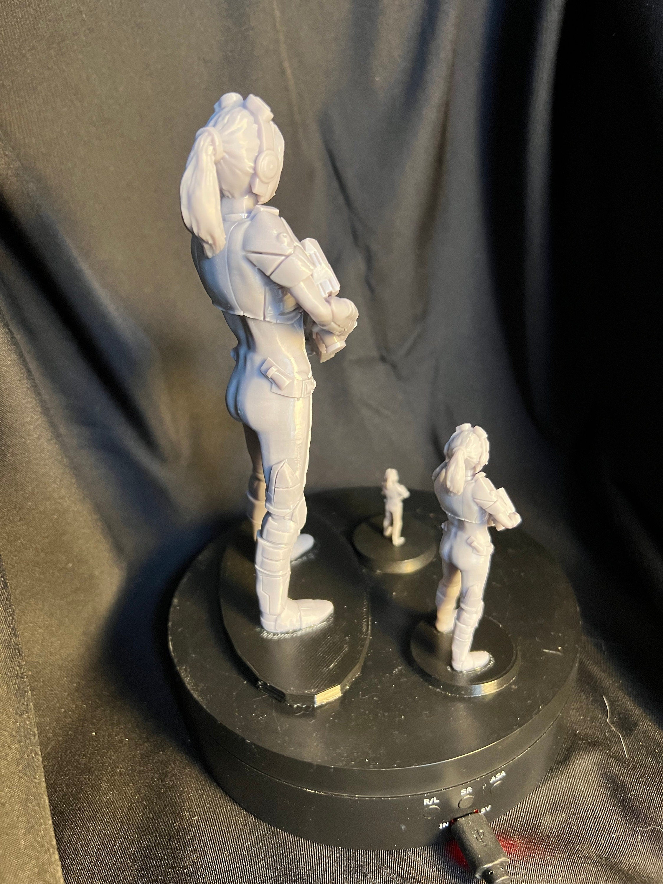 Space Trooper Woman Model / Science Fiction Solider Female Figure