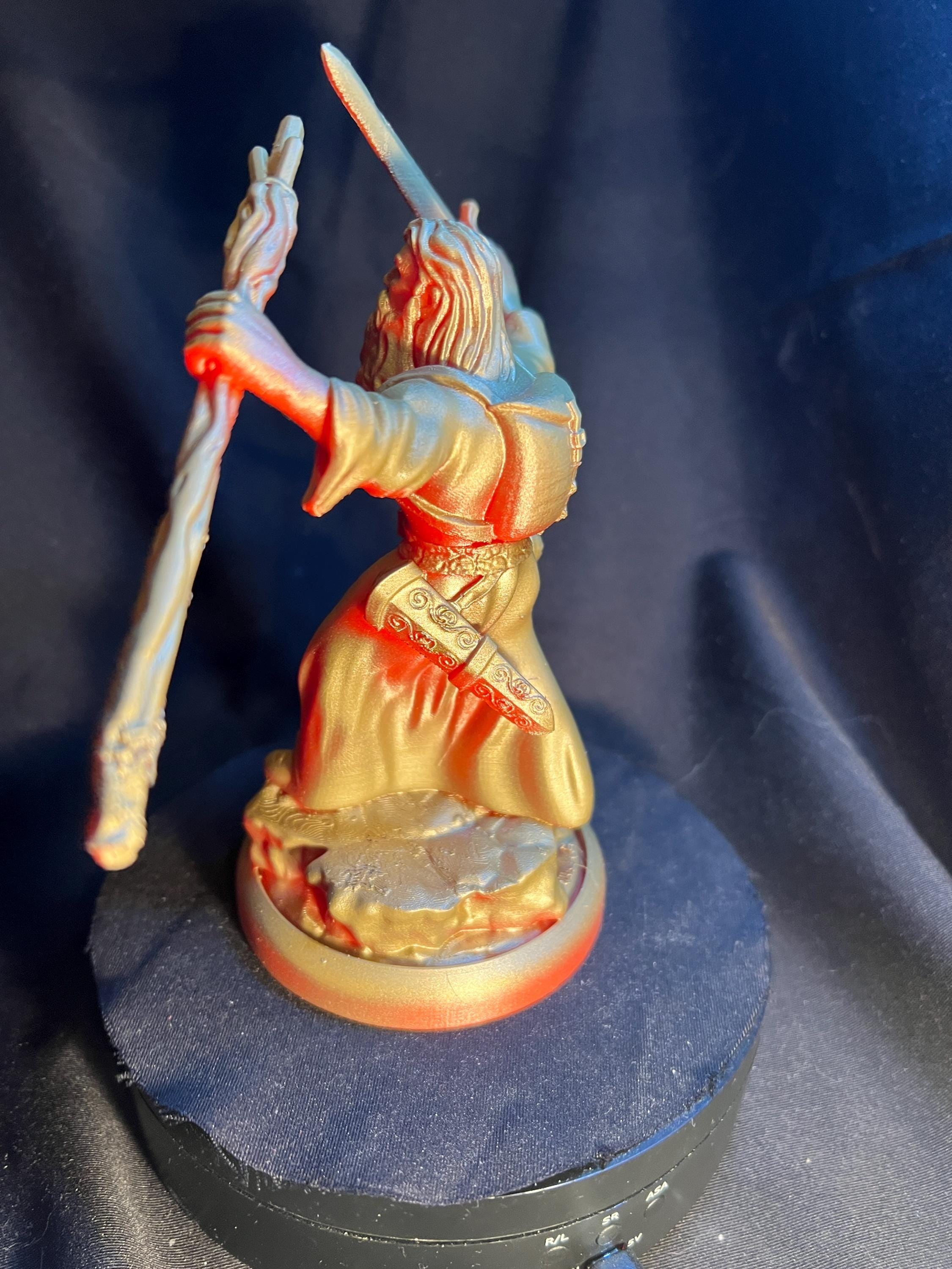Fantasy Wizard Figure / Dungeons and Dragons Mage Model