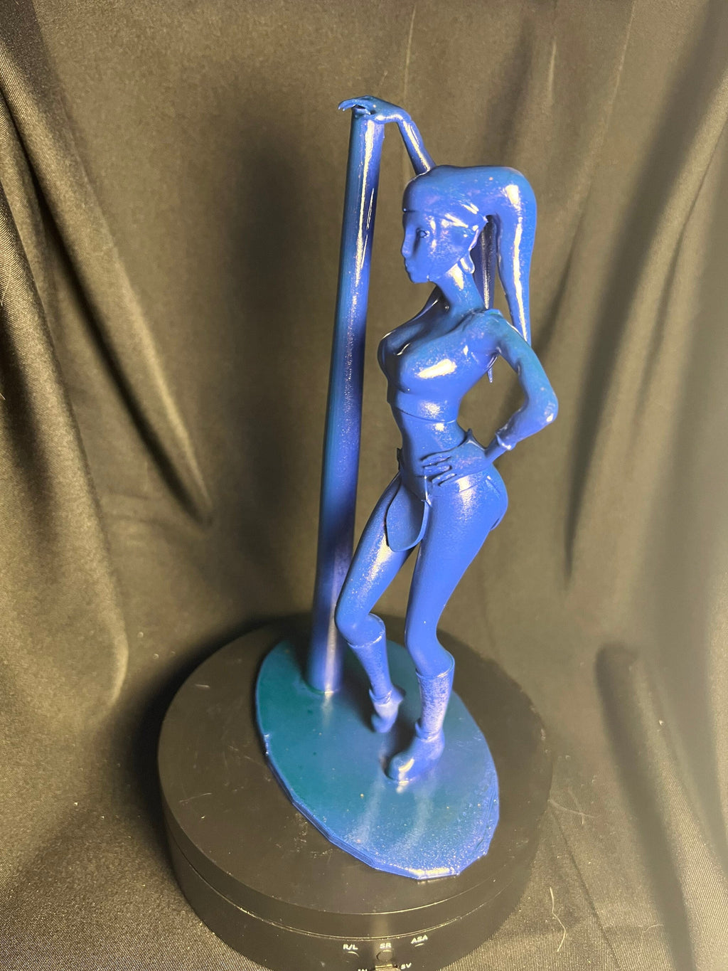 Sexy Alien Woman / Head tailed Figure