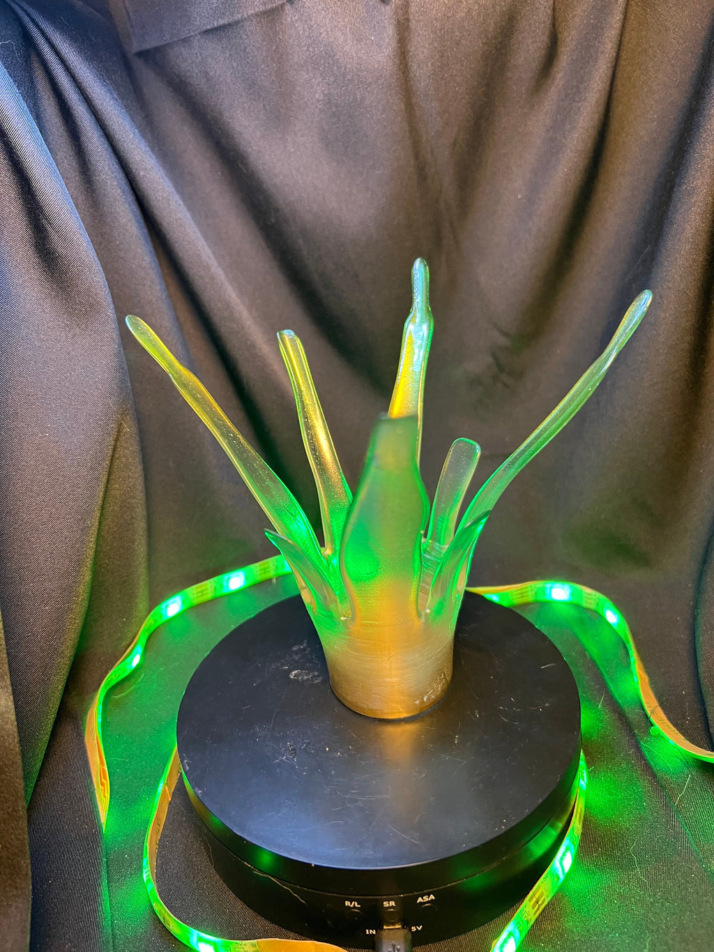 Splash Shaped Clear Green and Gold Flower Vase