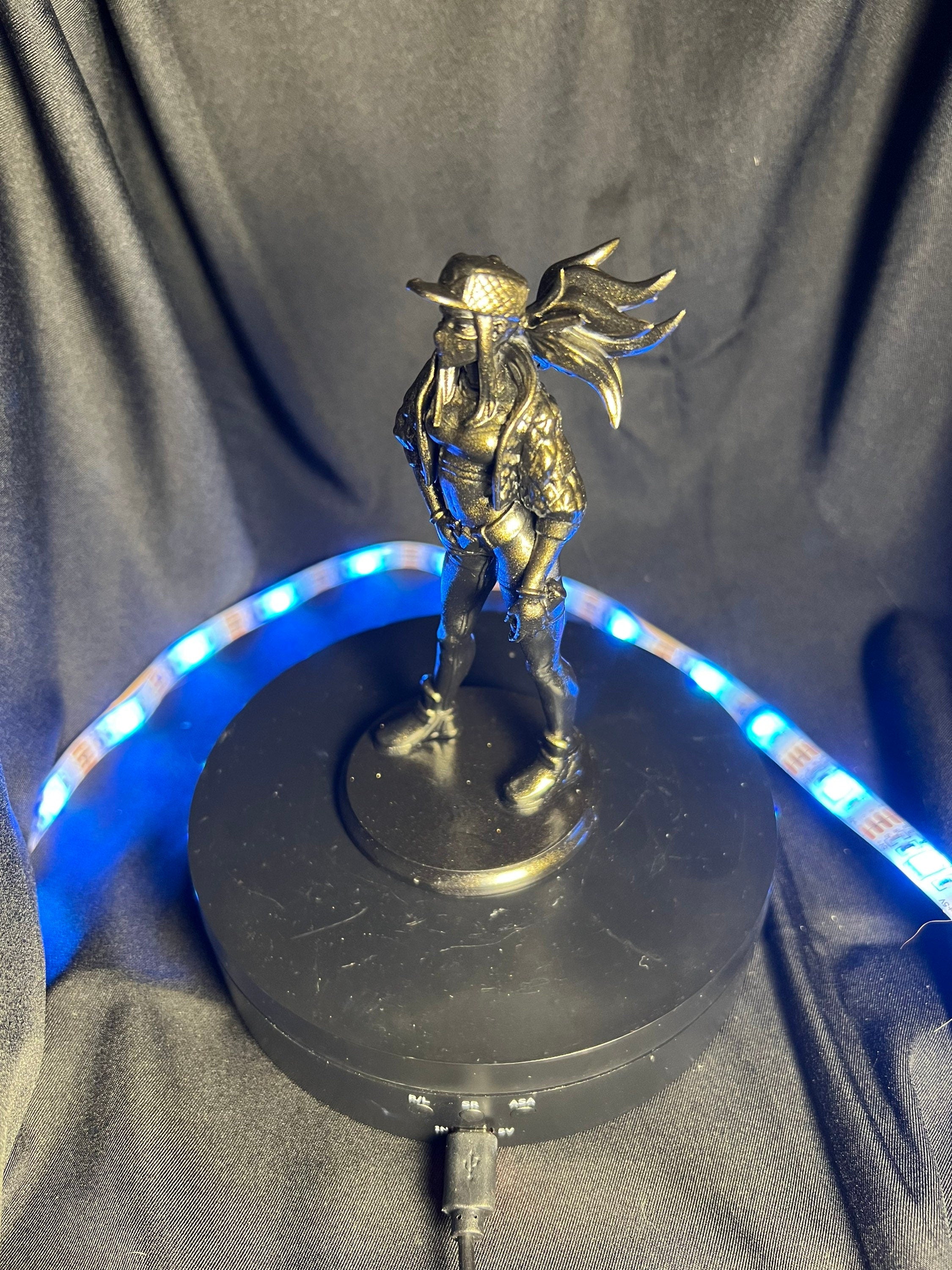 Akali Mini / League of Legends Figurine / Gamer Girl Figure