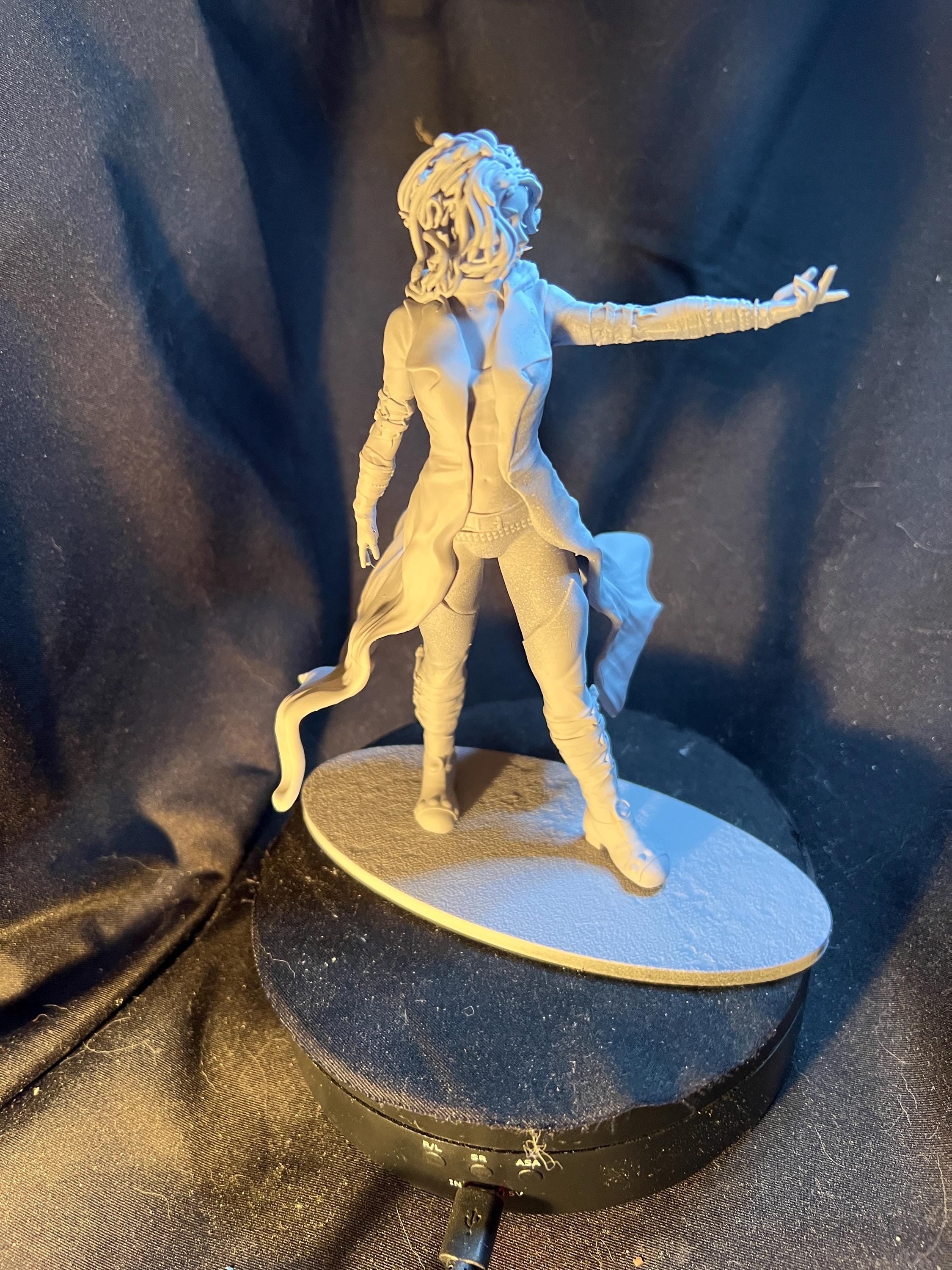 Medusa Figure / Fantasy Rogue Figurine