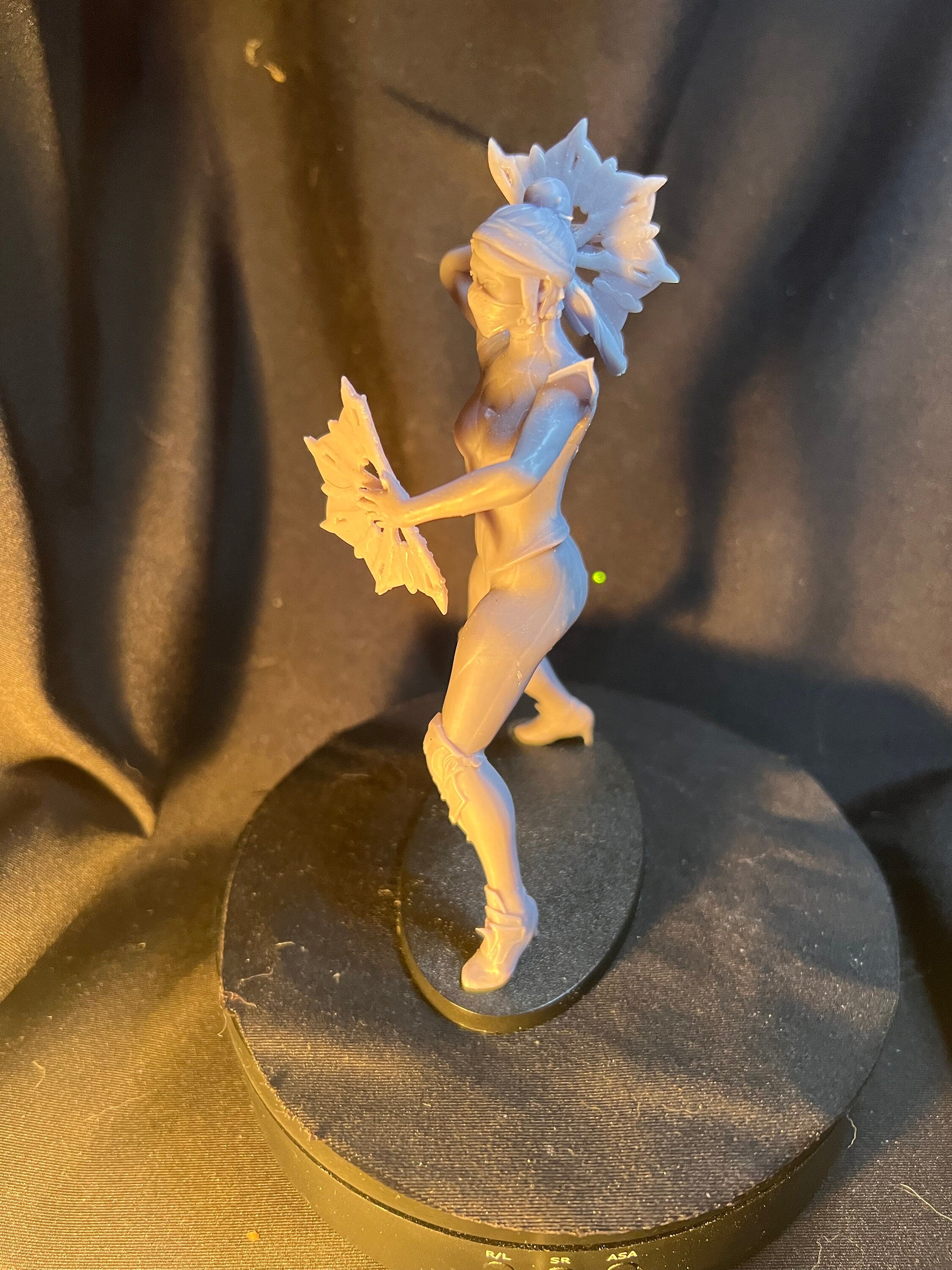 Ninja Woman Figurine / Fan Wielding Warrior Figure
