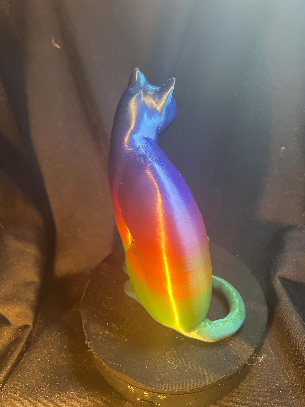 Elegant House Cat Statue: 6-Inch Cat Model