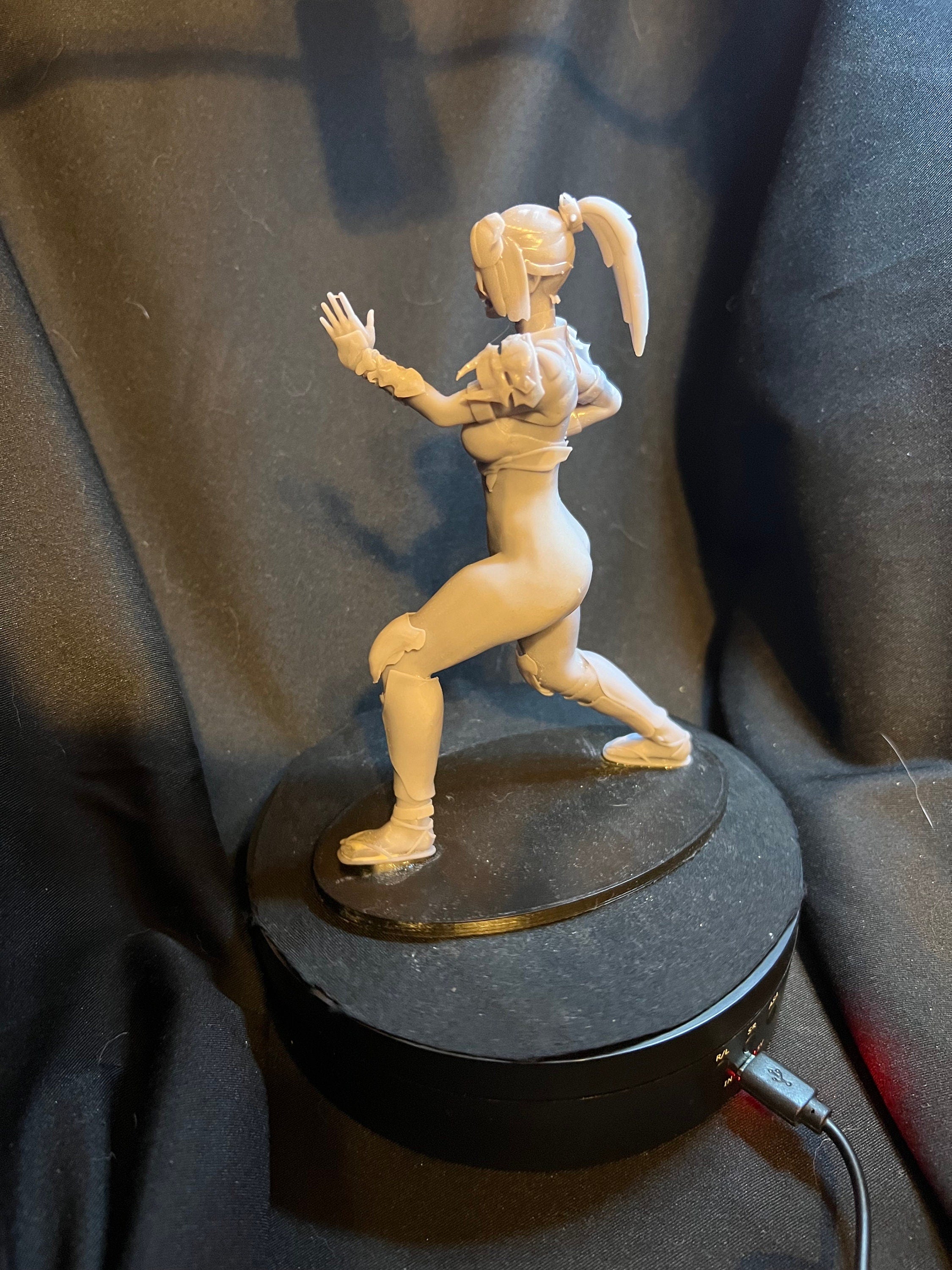Taki Ninja Woman Figurine / Unarmed Warrior Figure