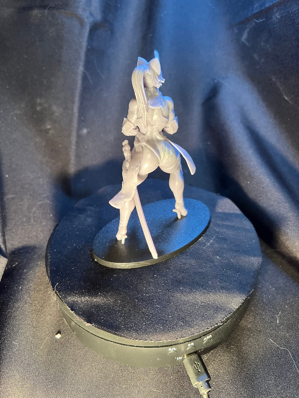 Combat Feline Woman Figurine / Yoroichi Character Figure