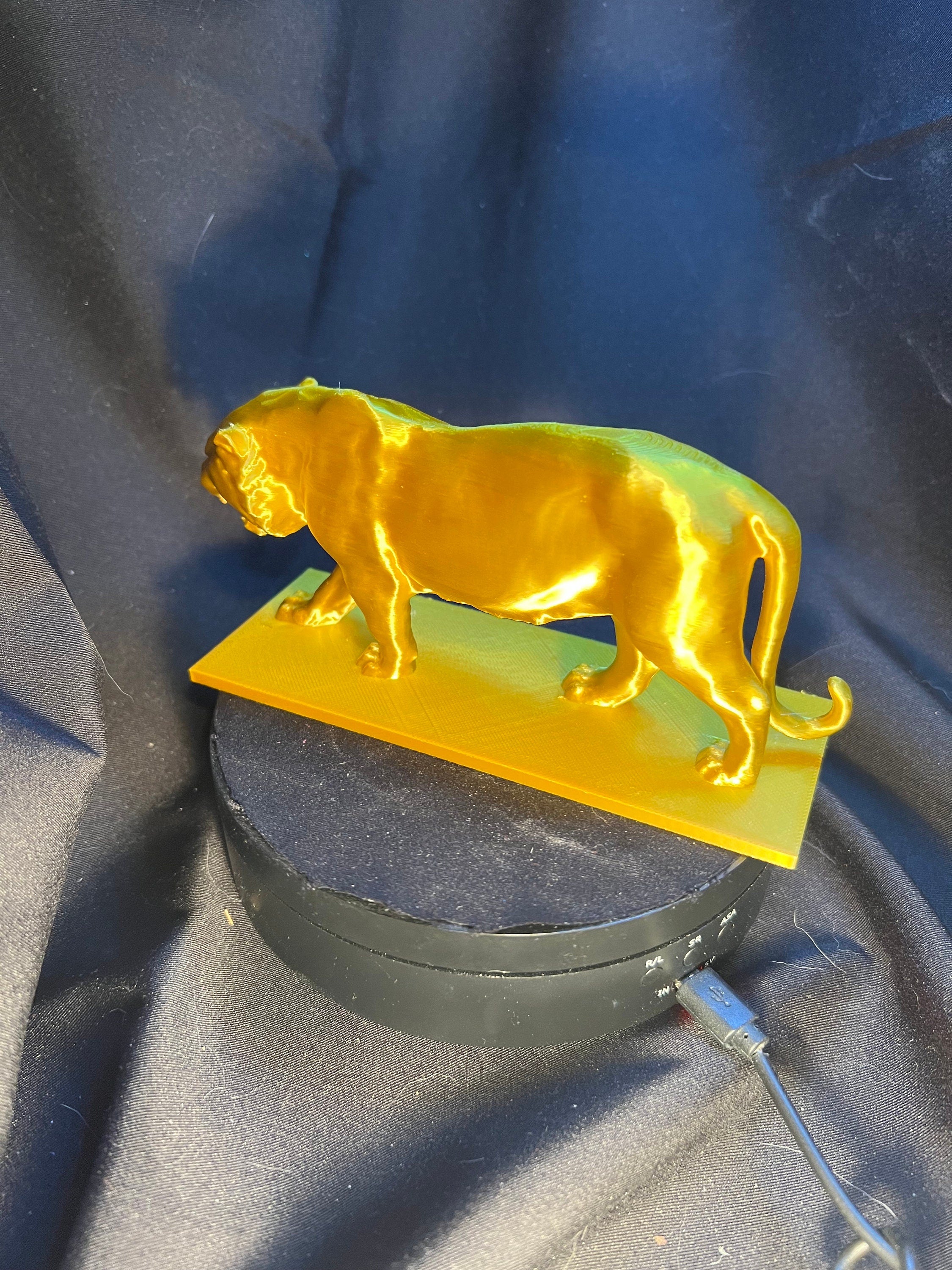 Exquisite Tiger Statue: 3-inch Animal Miniature