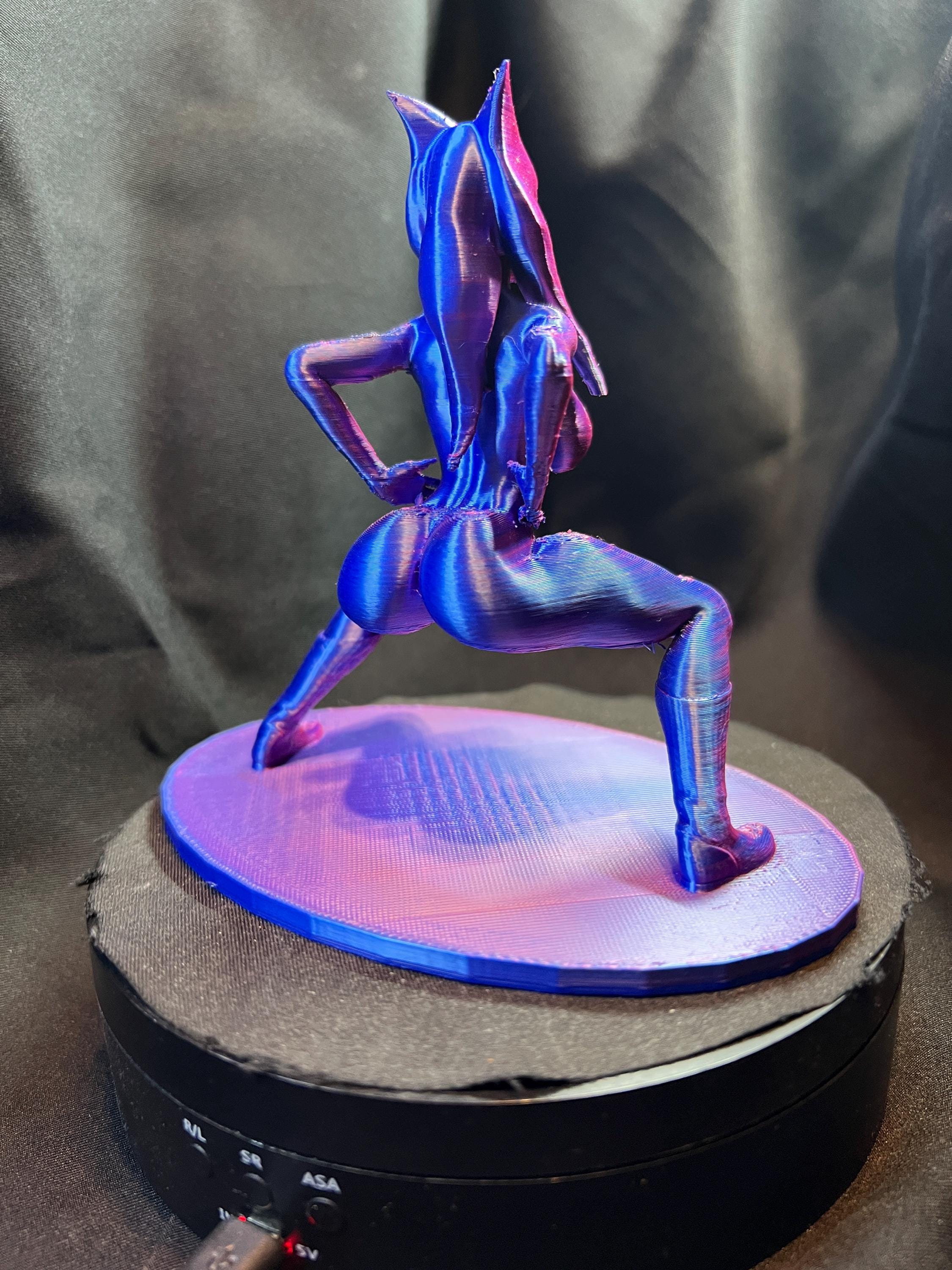 Sexy Alien Fantasy Woman Figurine (Nude)